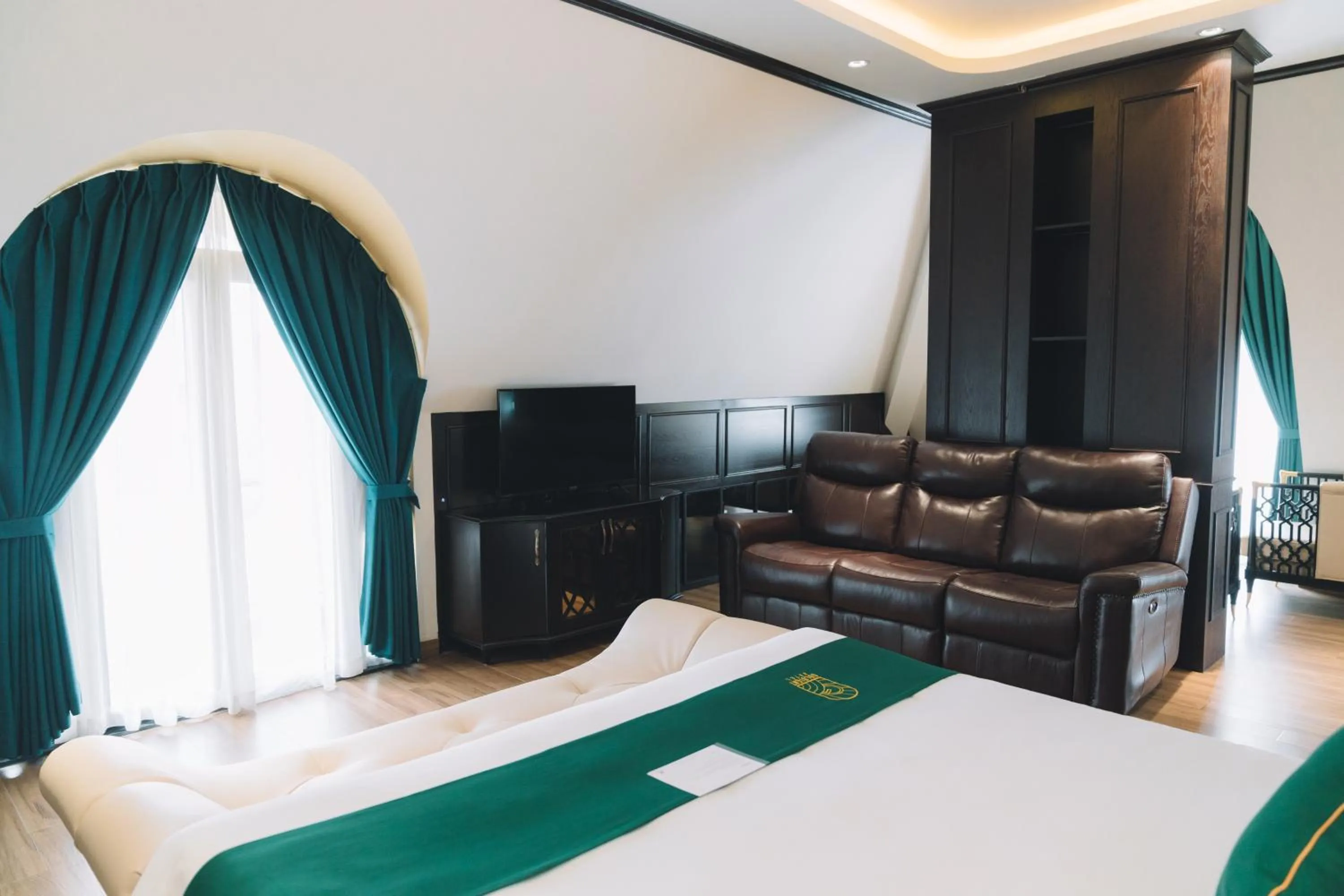 hair dresser, Bed in Goldient Boutique Hotel