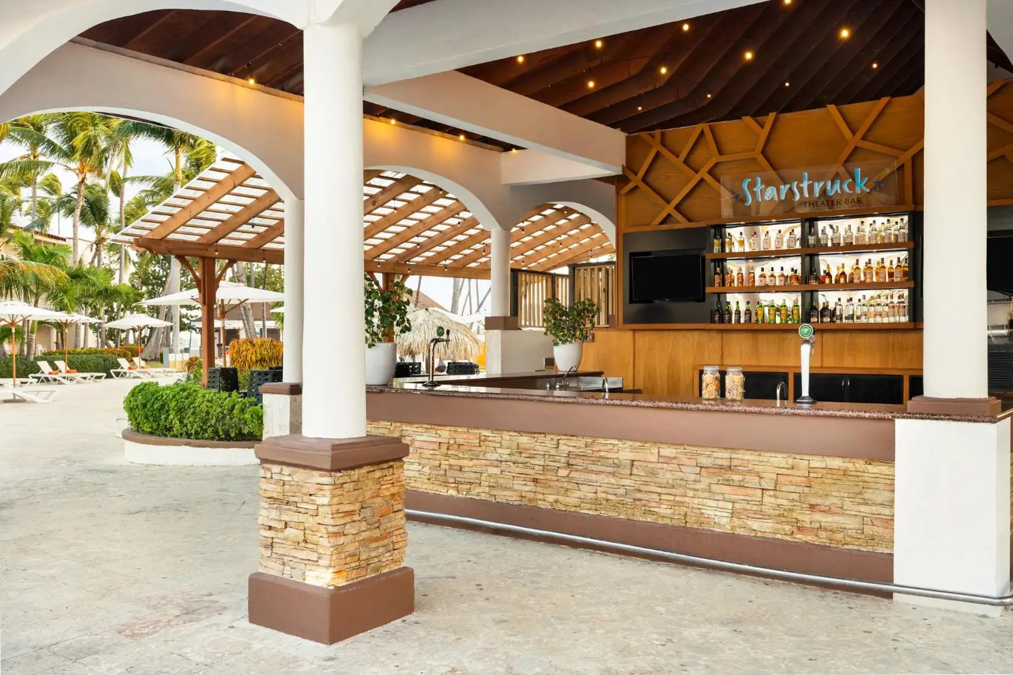 Lounge or bar in Sunscape Coco Punta Cana - All Inclusive Lounge or bar in Sunscape Coco Punta Cana - All Inclusive