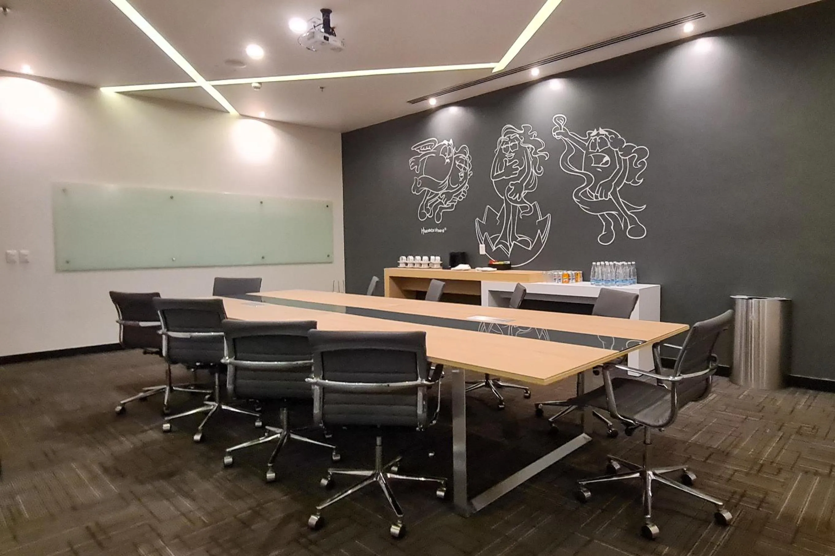 Business facilities in Ramada Encore by Wyndham Queretaro