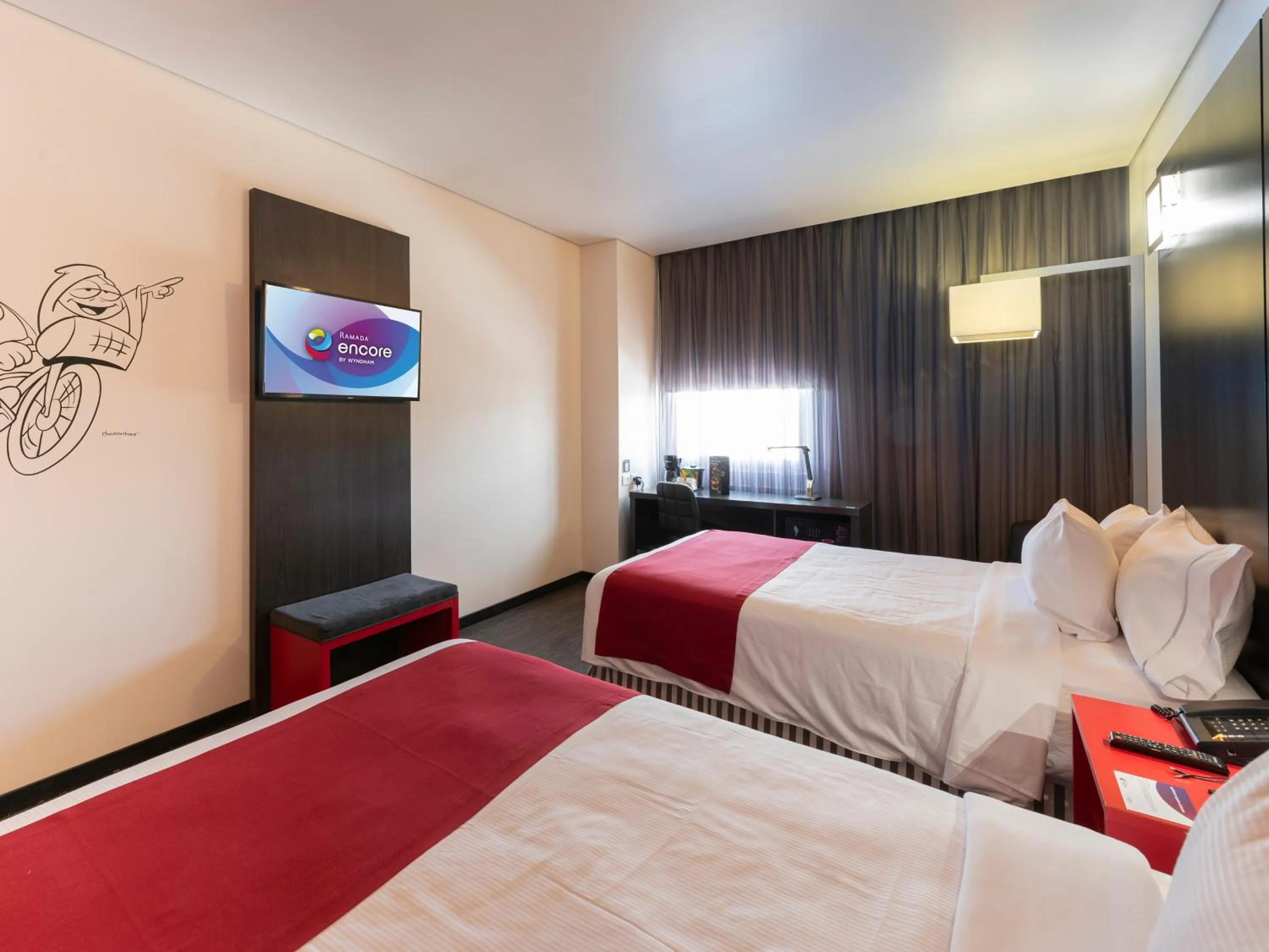 TV and multimedia, Bed in Ramada Encore by Wyndham Queretaro