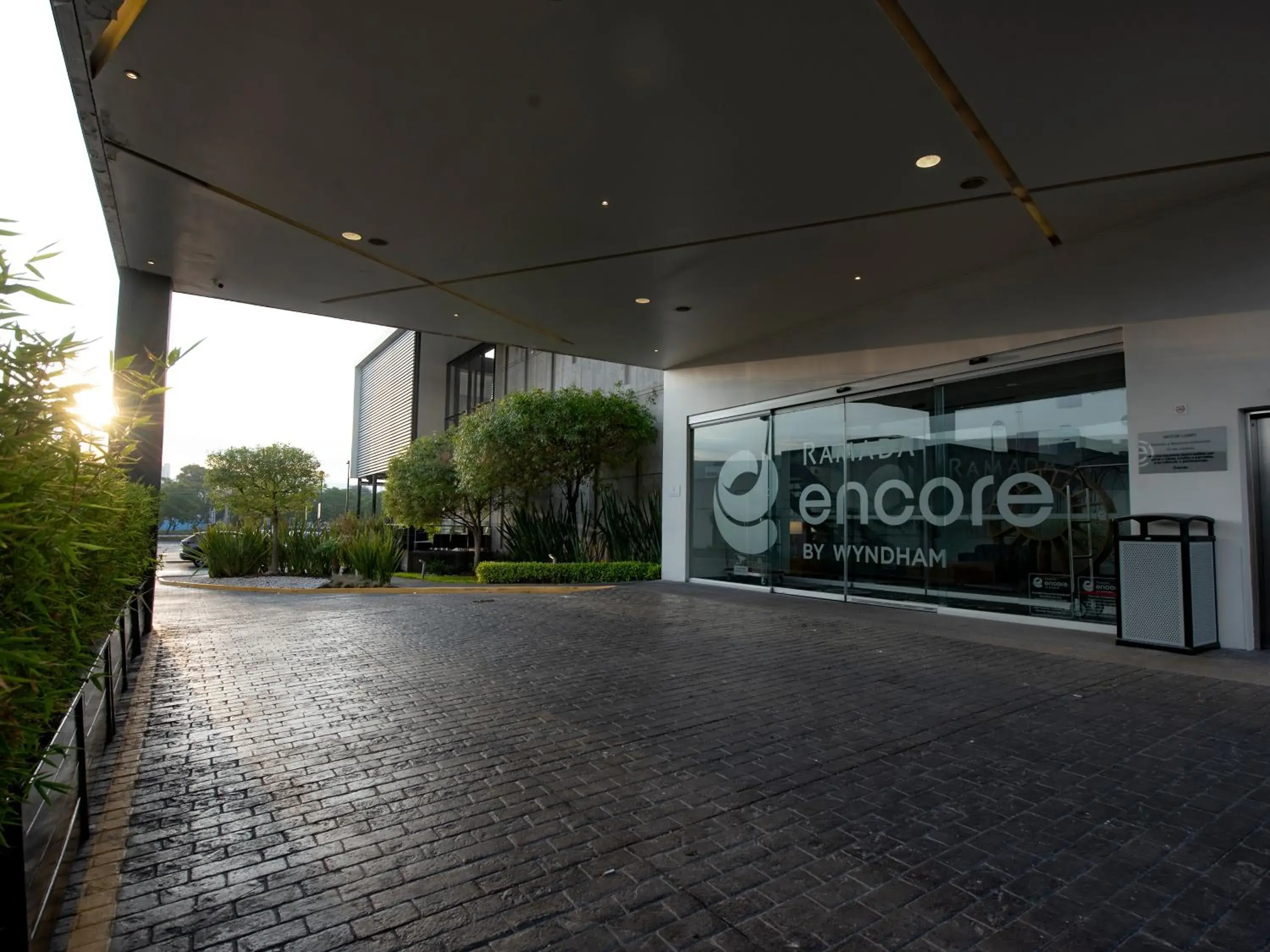 Facade/entrance in Ramada Encore by Wyndham Queretaro Facade/entrance in Ramada Encore by Wyndham Queretaro
