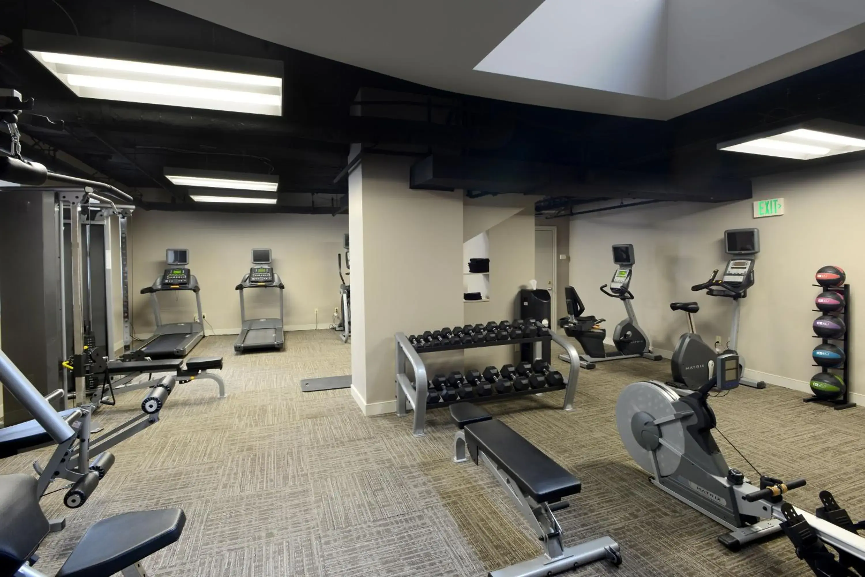 Fitness centre/facilities in Magnolia Hotel St. Louis, a Tribute Portfolio Hotel Fitness centre/facilities in Magnolia Hotel St. Louis, a Tribute Portfolio Hotel