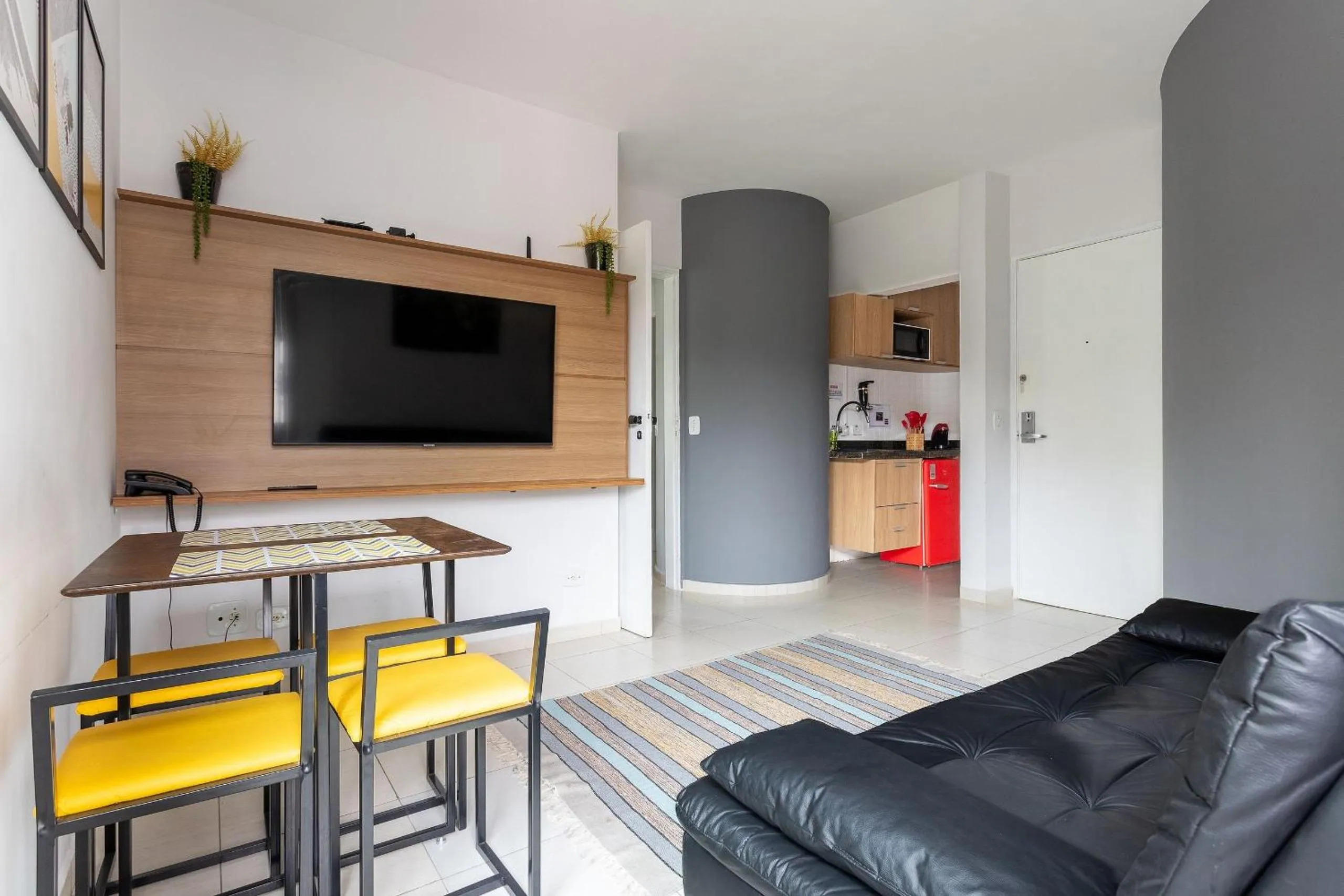 Living room in Impecável c/ Garagem prox metrô hospitais e mto +!