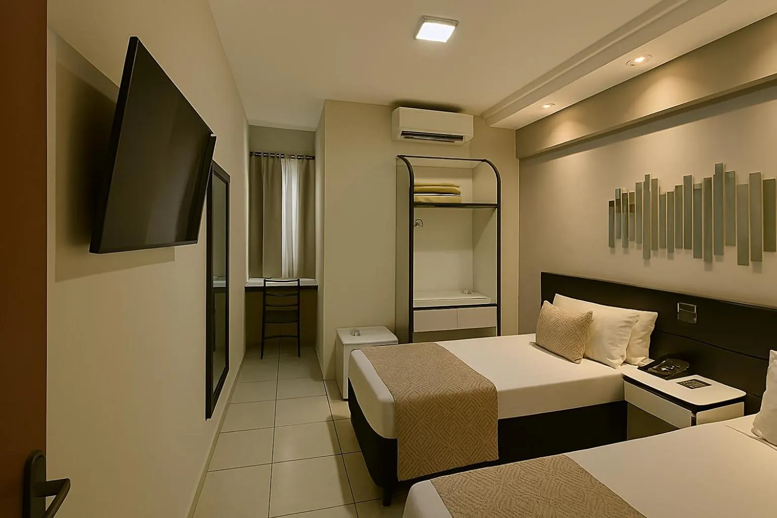 Bedroom, Bed in Havana Palace Hotel II