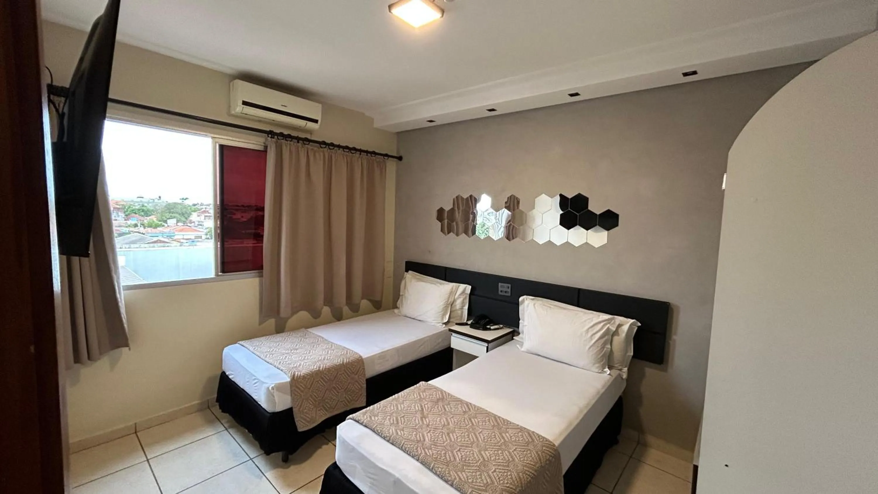 Bedroom, Bed in Havana Palace Hotel II