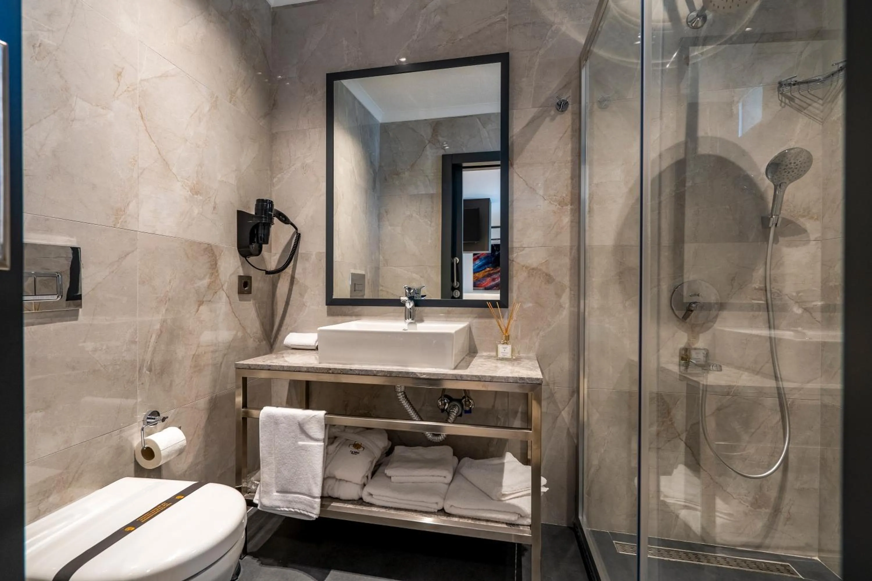 Shower in La Miel Şile