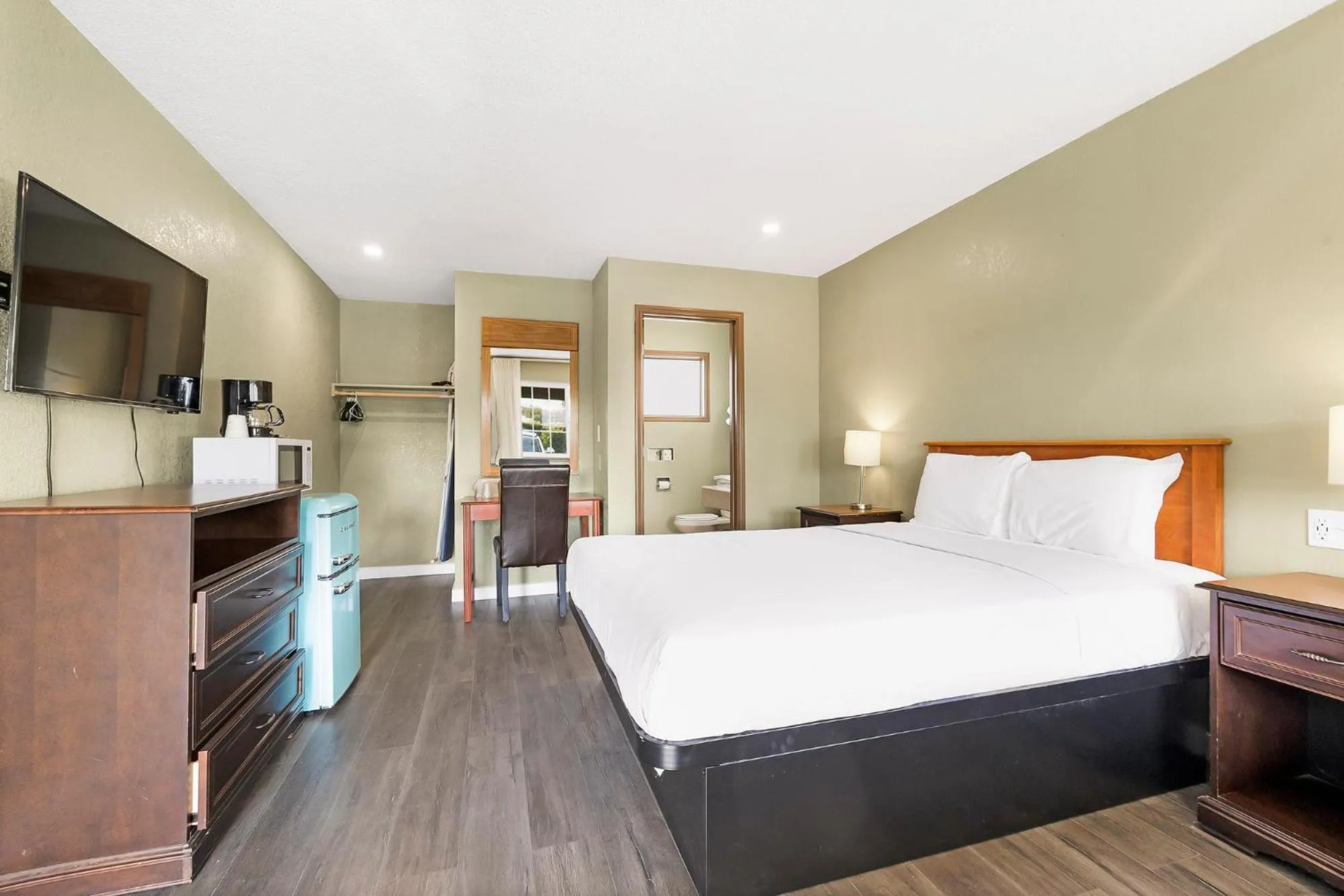 Bed in Safari Inn - Chico