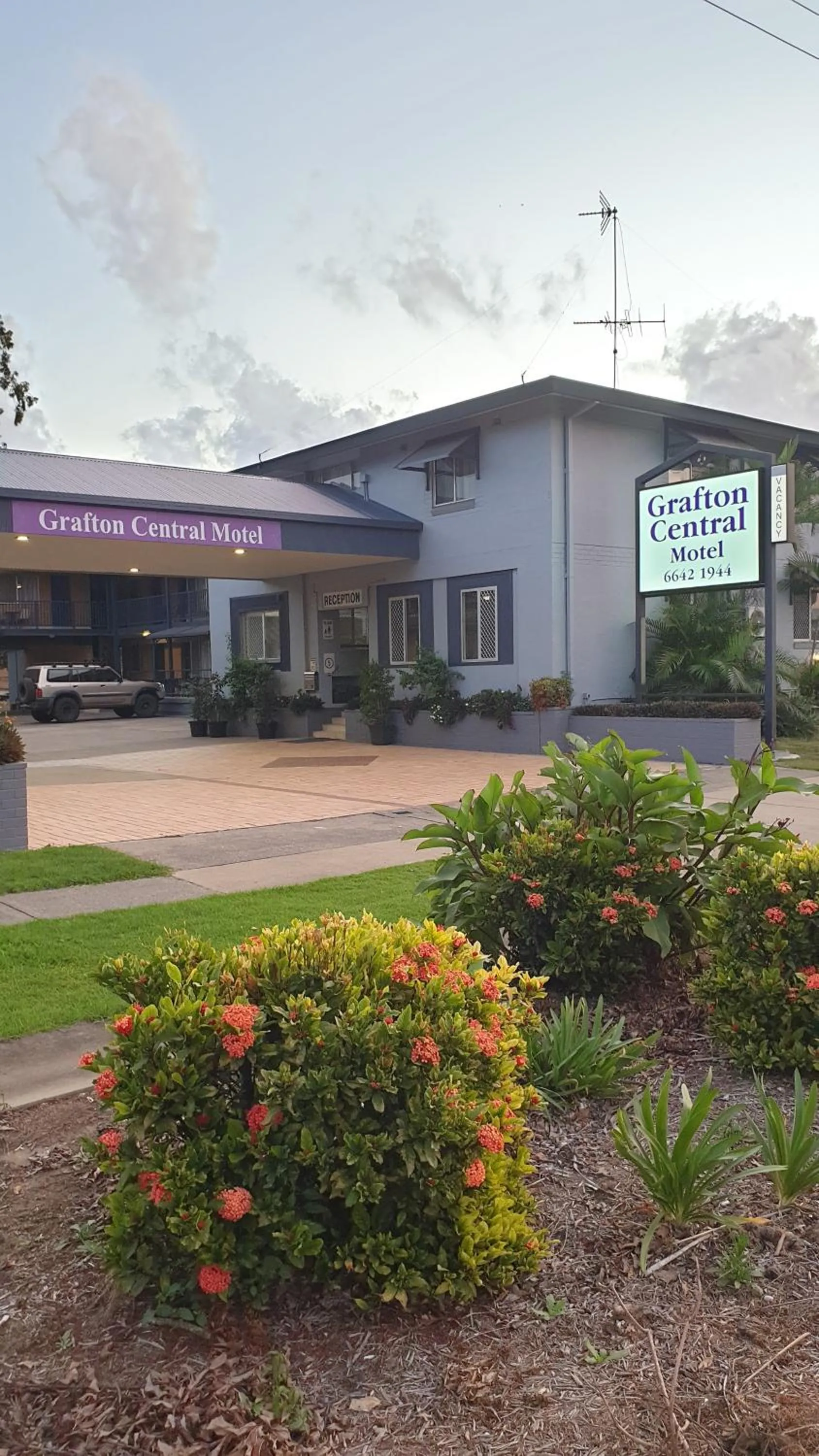 Property building in Grafton Central Motel