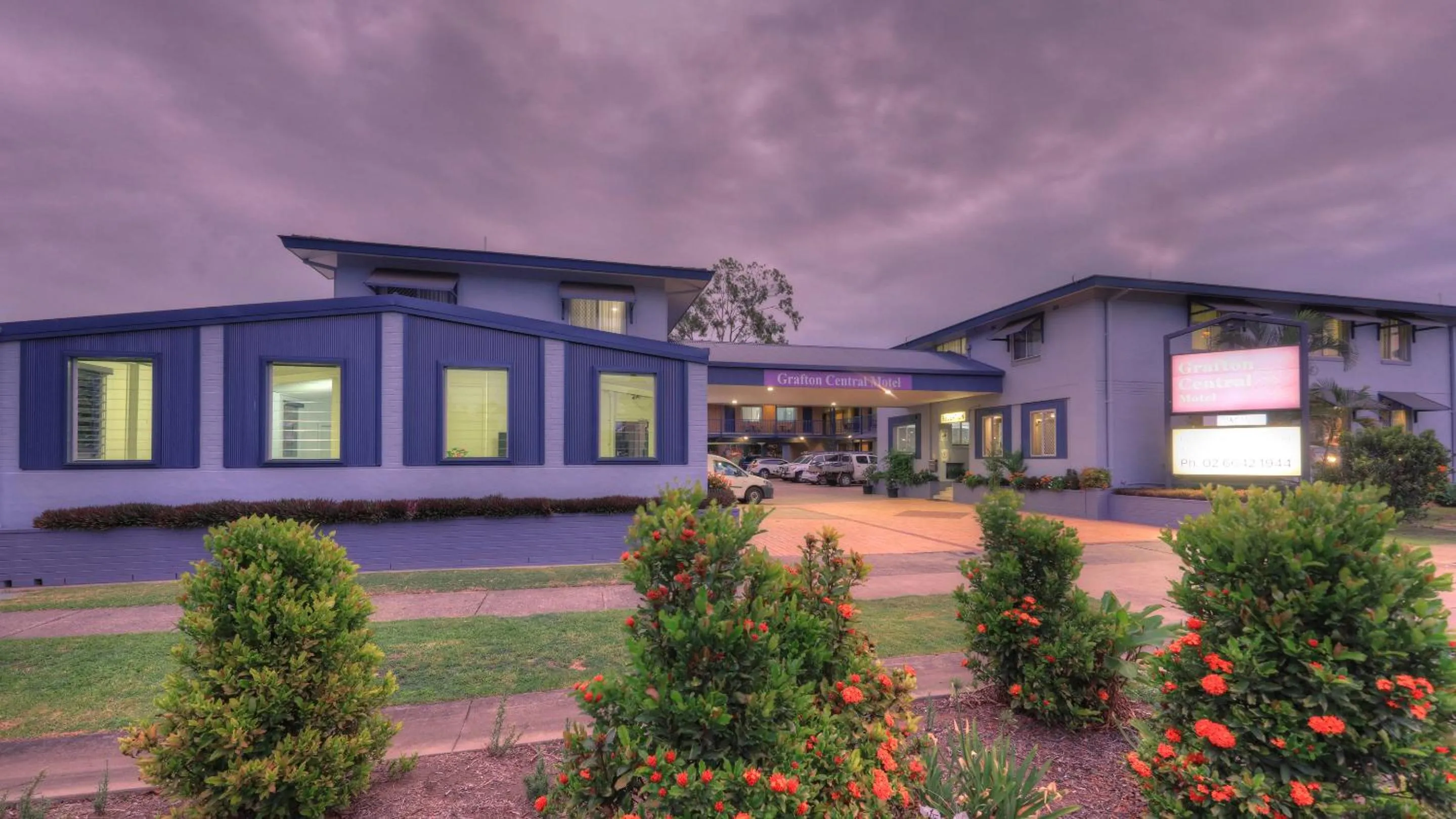 Property building in Grafton Central Motel