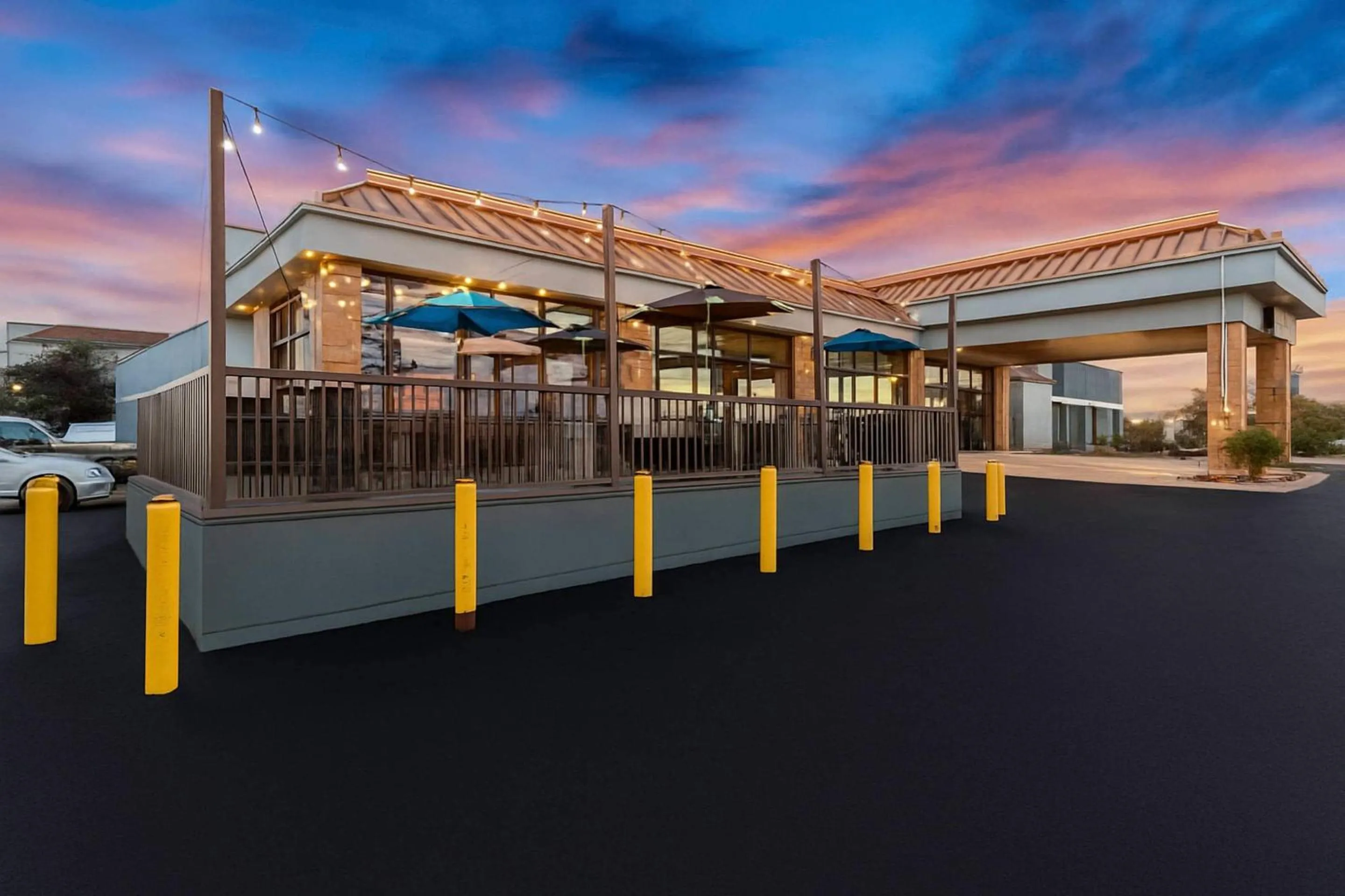 Property building in Suburban Studios Salt Lake City Airport