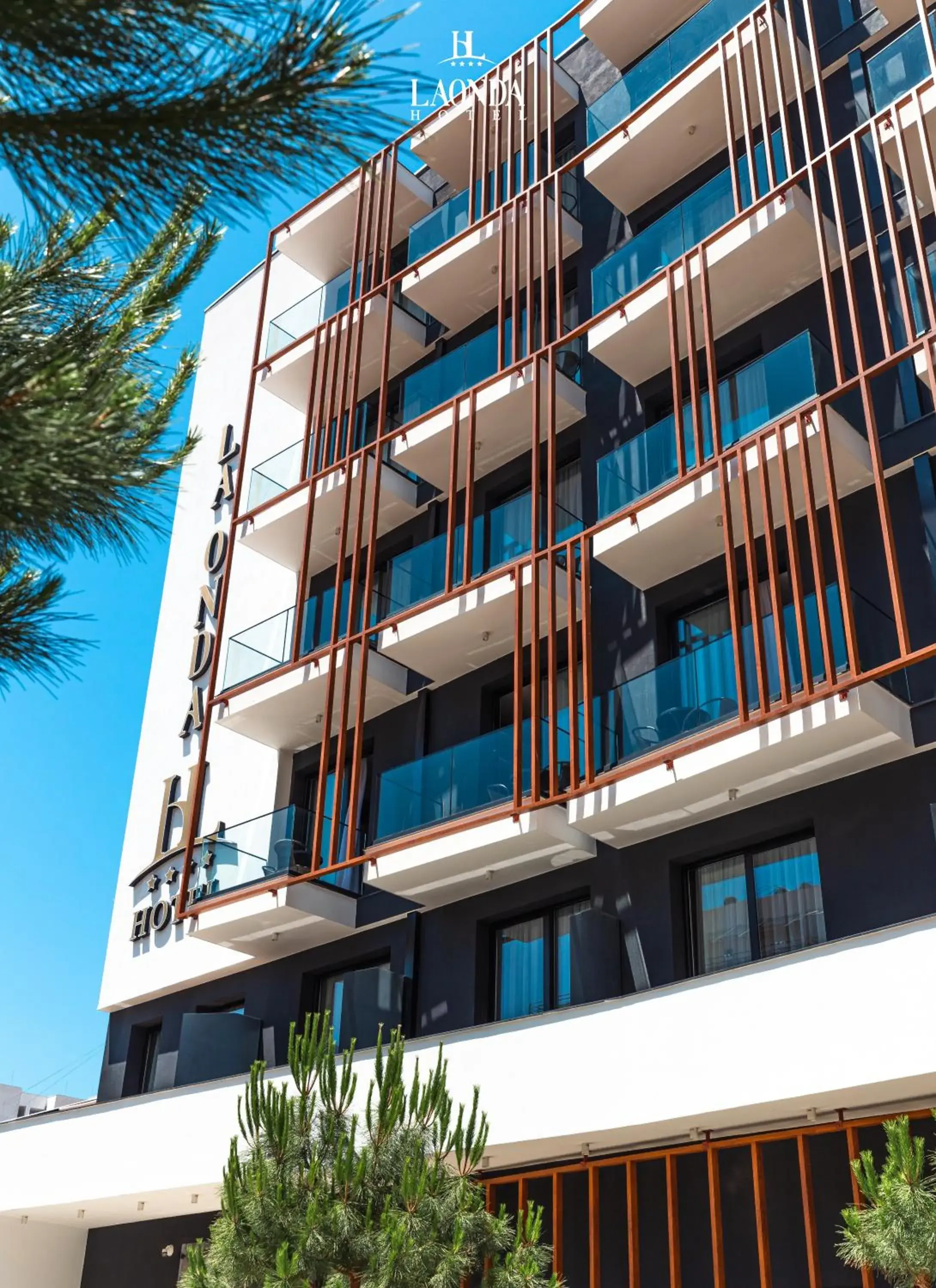 Property building in La Onda Hotel Durres Property building in La Onda Hotel Durres