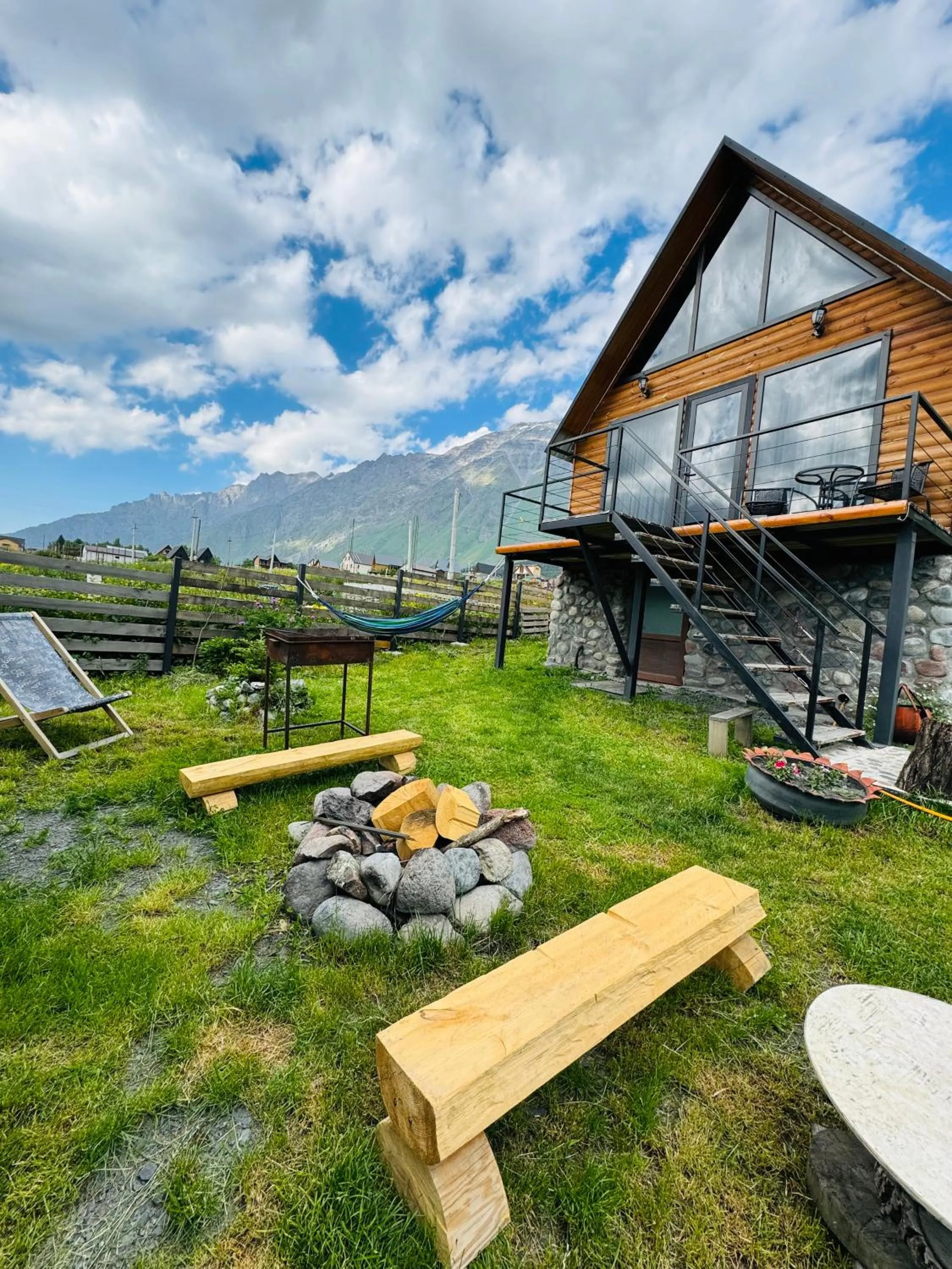Traveler's Cottages in Kazbegi