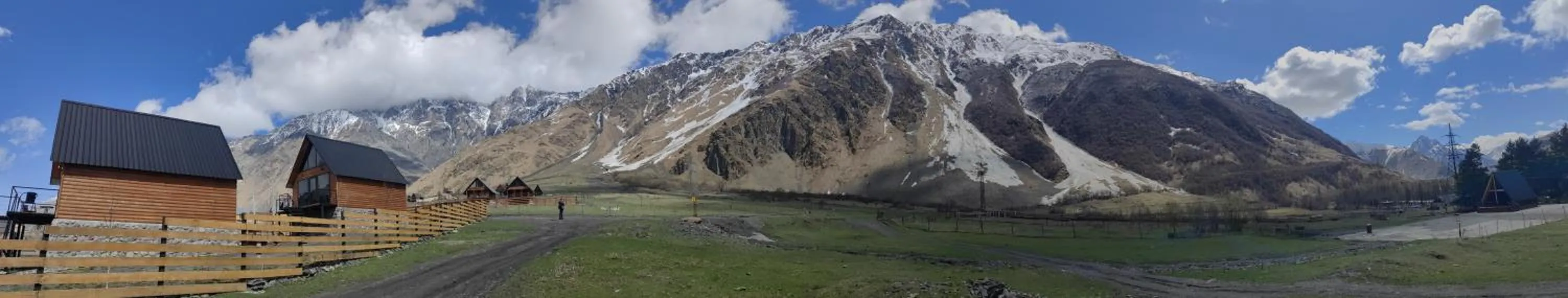 Traveler's Cottages in Kazbegi