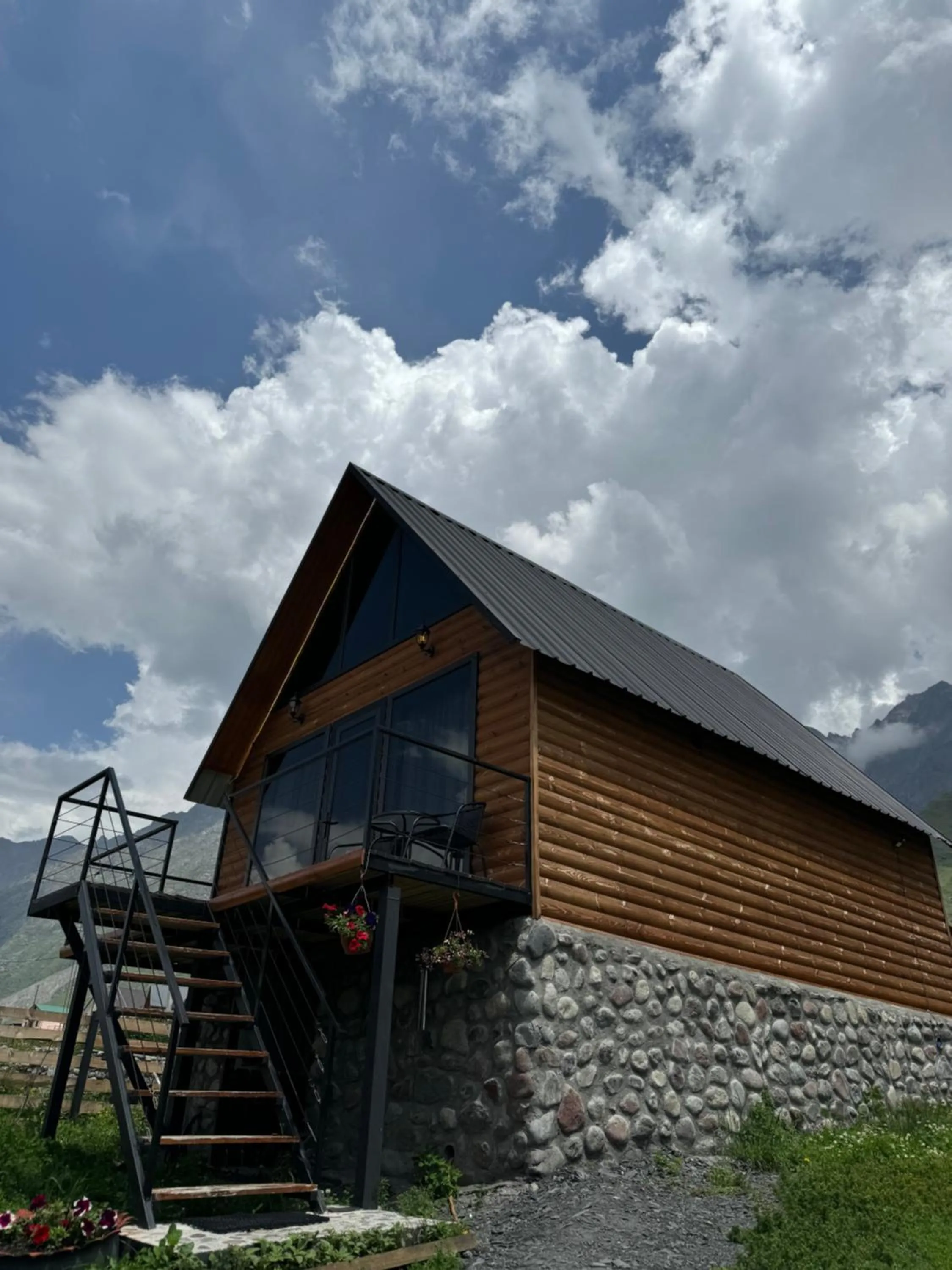 Traveler's Cottages in Kazbegi