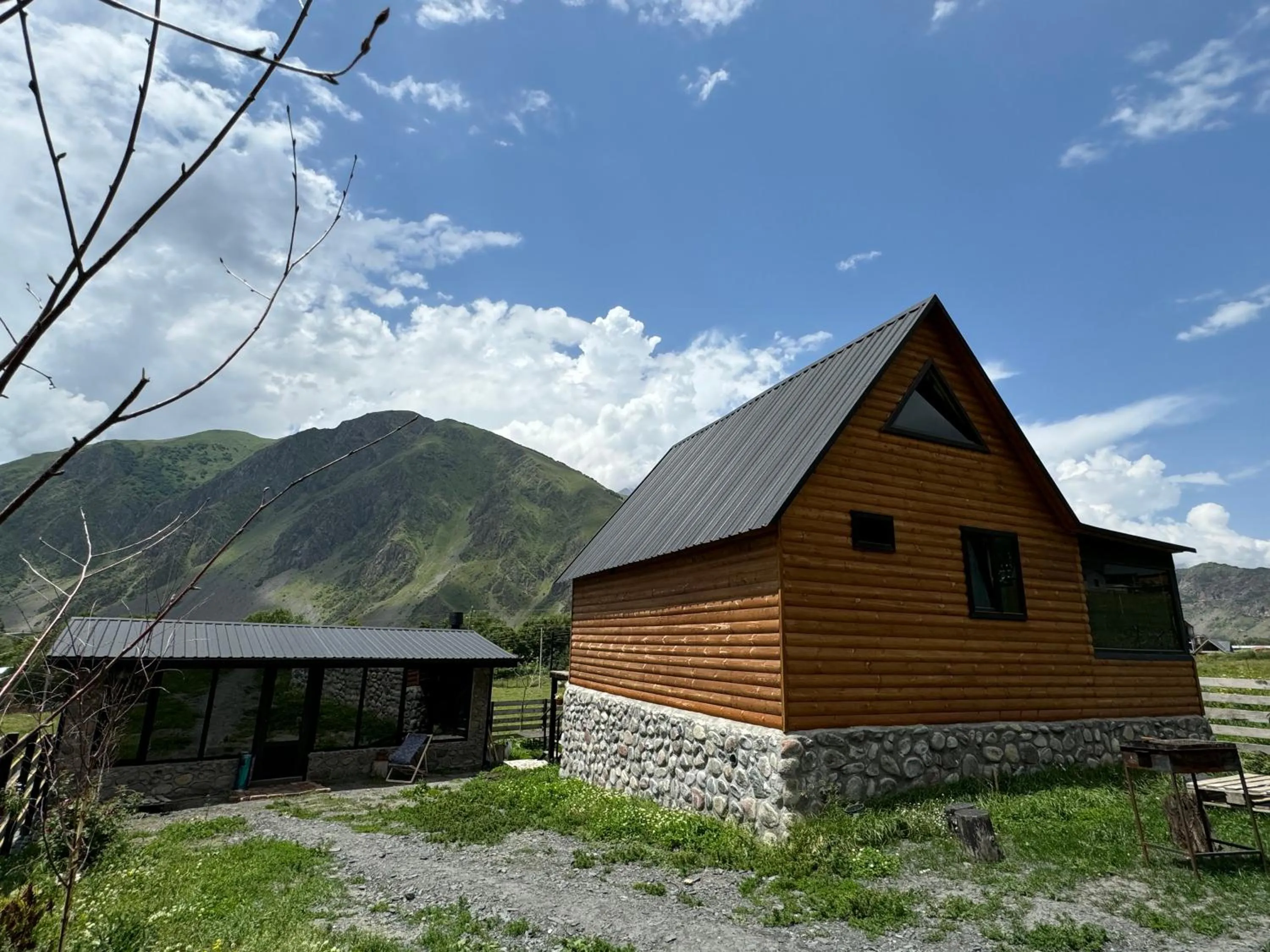 Traveler's Cottages in Kazbegi