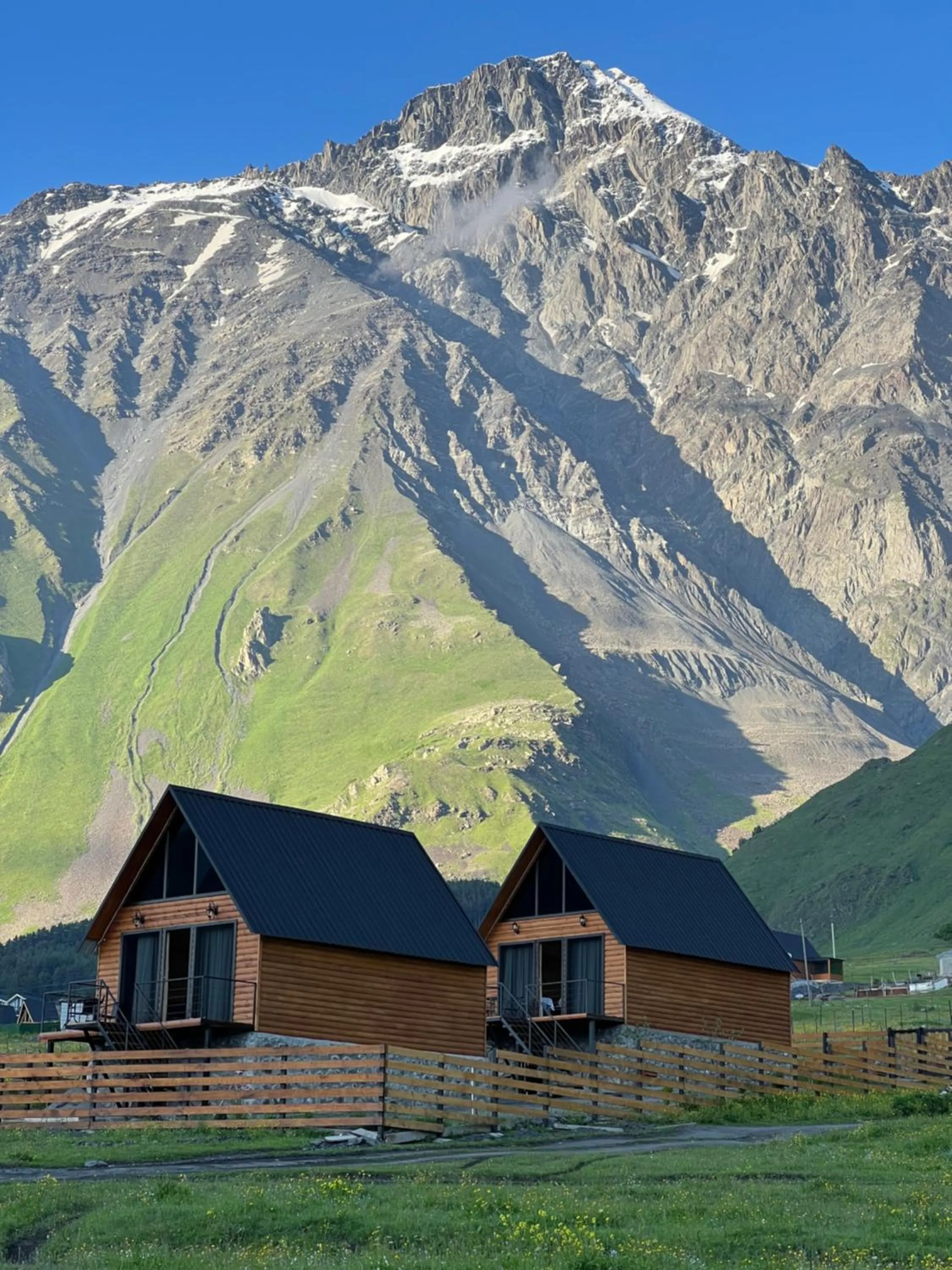 Traveler's Cottages in Kazbegi