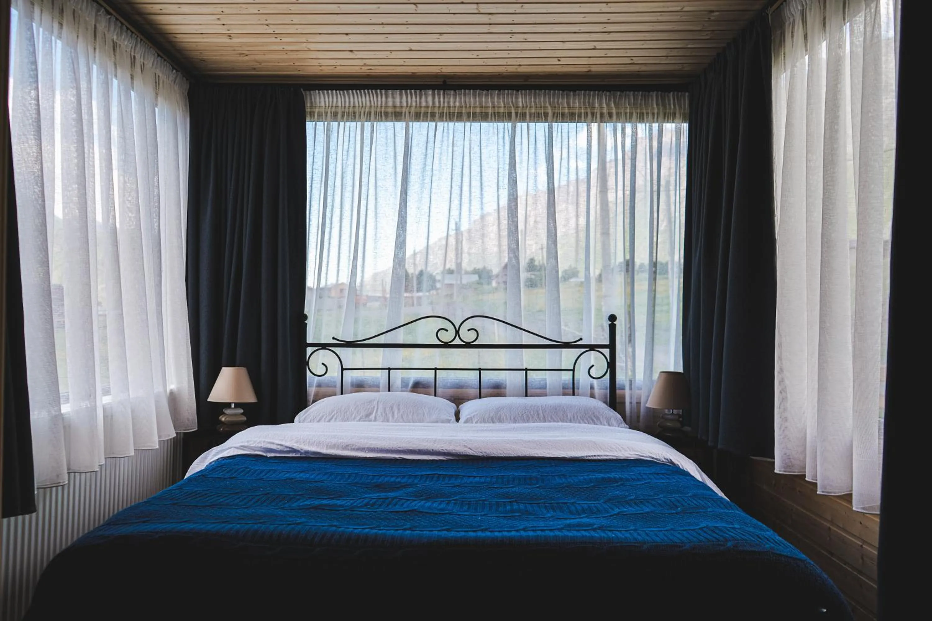 Bed in Traveler's Cottages in Kazbegi