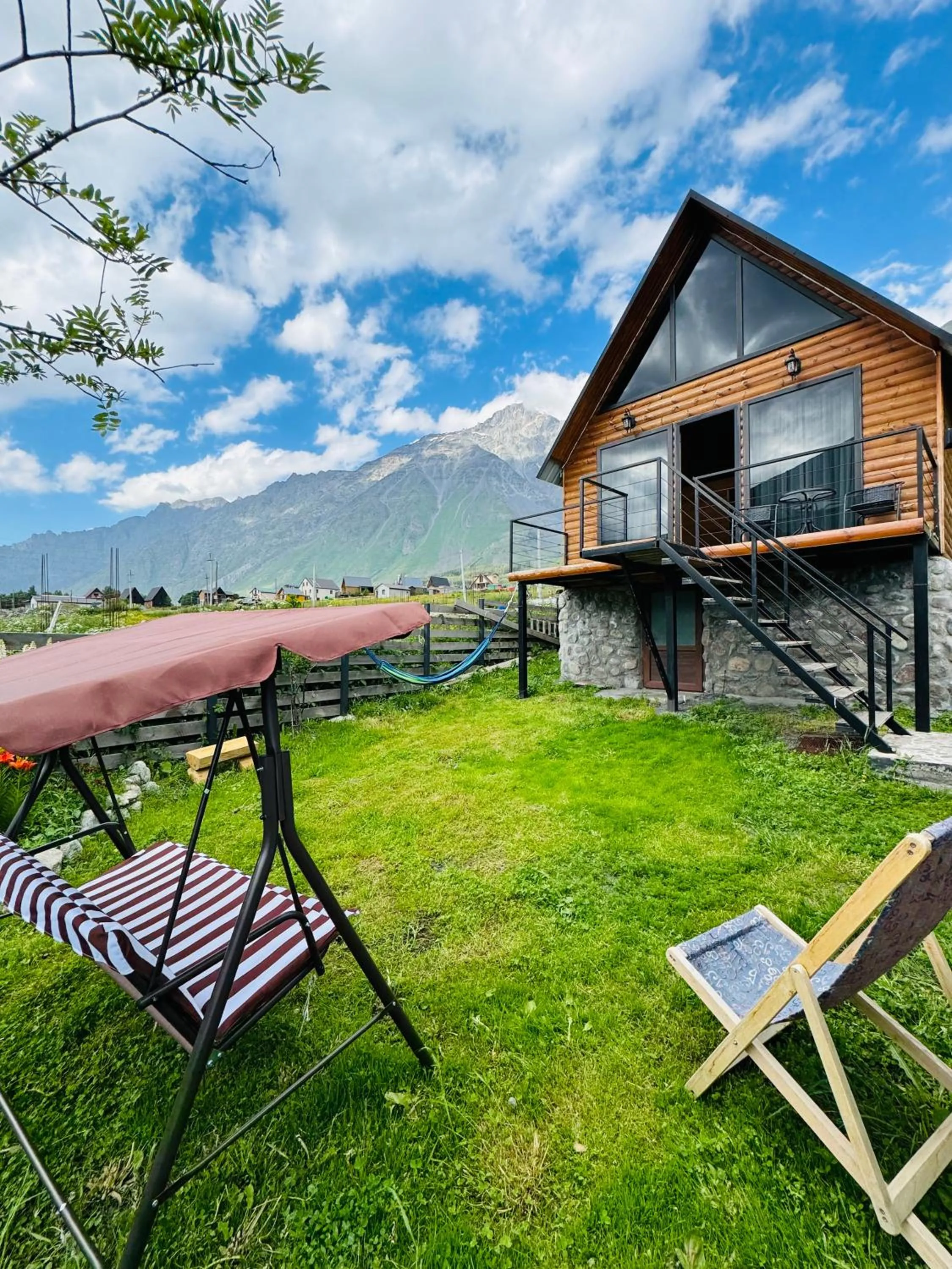 Traveler's Cottages in Kazbegi