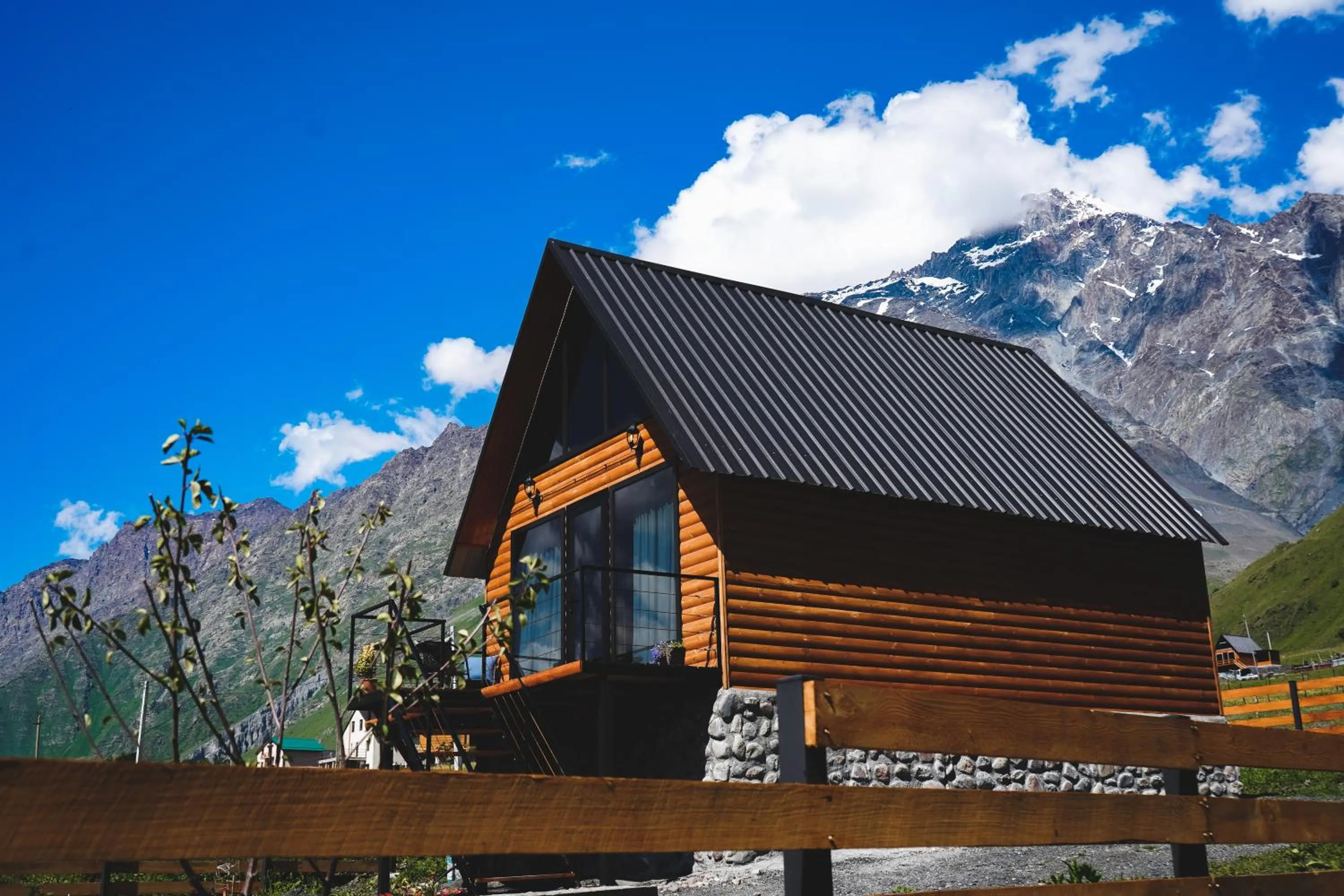 Traveler's Cottages in Kazbegi