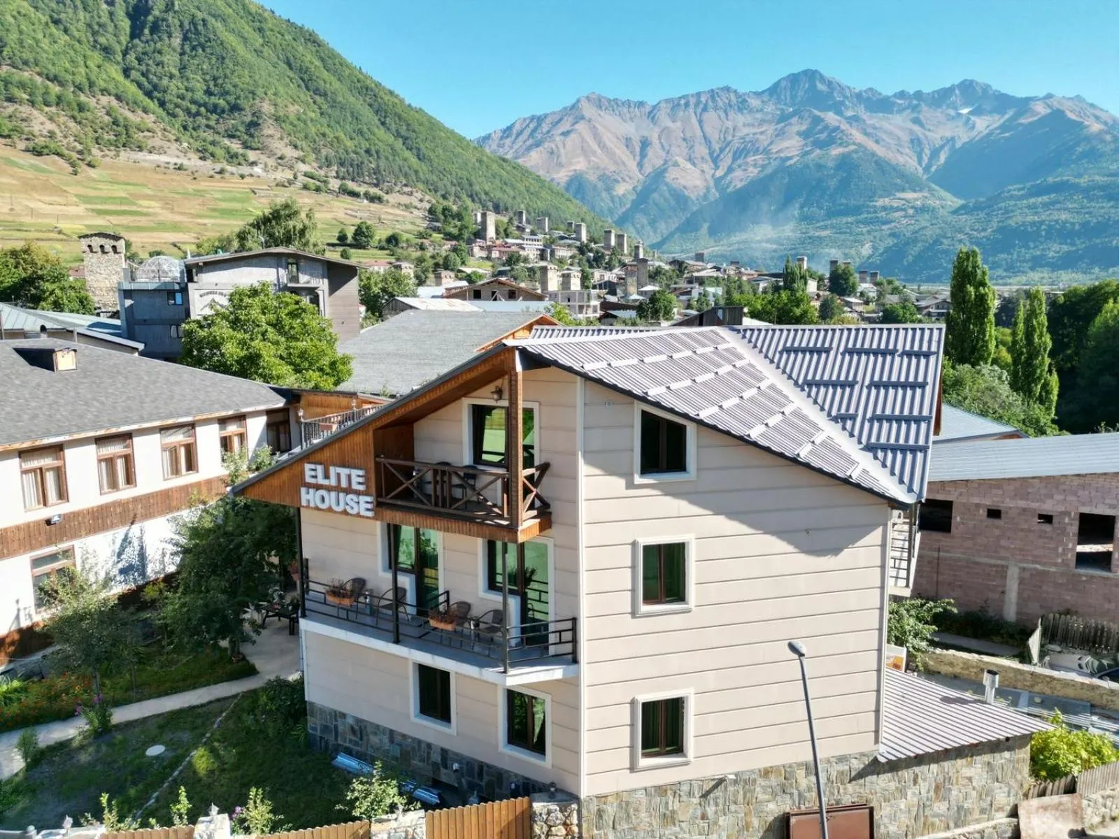 Property building in Hotel Elite House