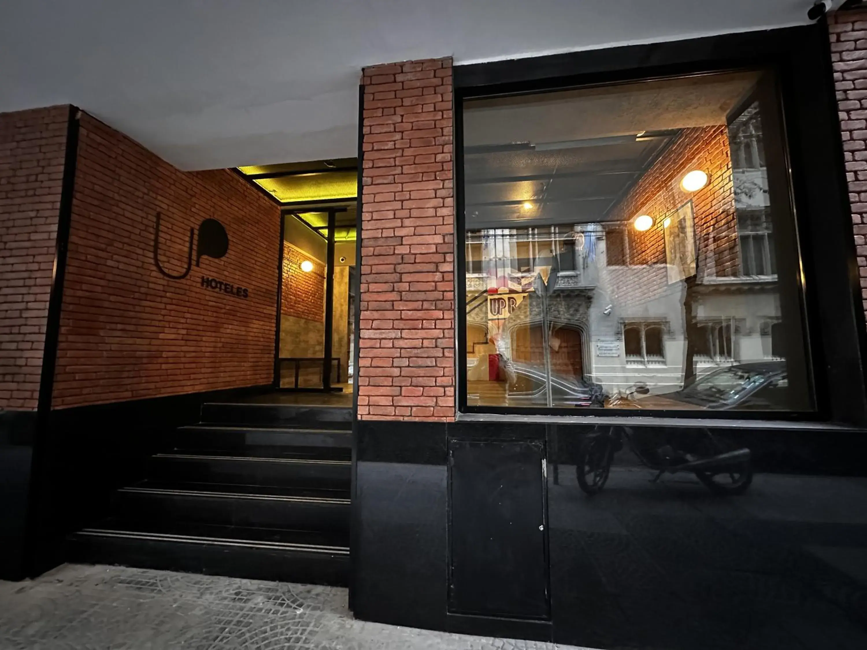 Property building in Up Barrio Norte Property building in Up Barrio Norte