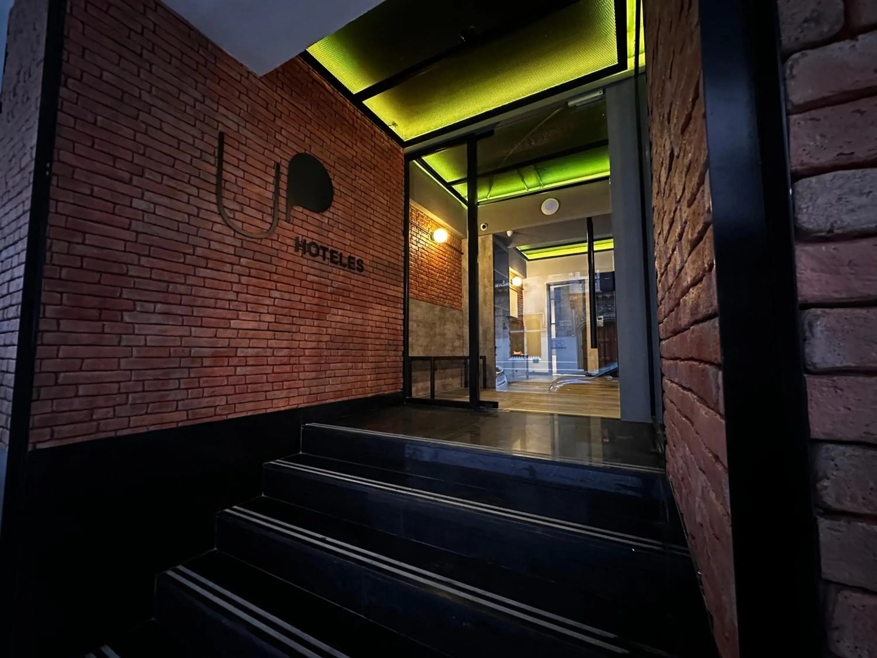 Facade/entrance in Up Barrio Norte Facade/entrance in Up Barrio Norte