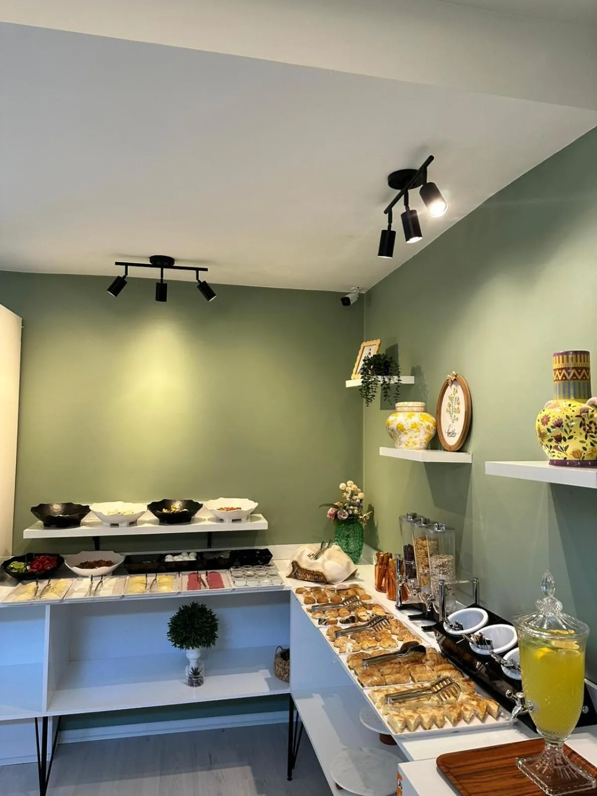 Restaurant/places to eat in Rinascente