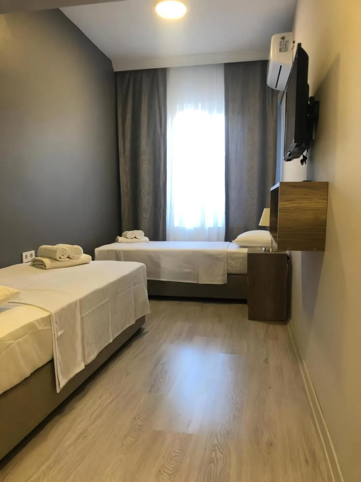 Communal lounge/ TV room, Bed in Rinascente