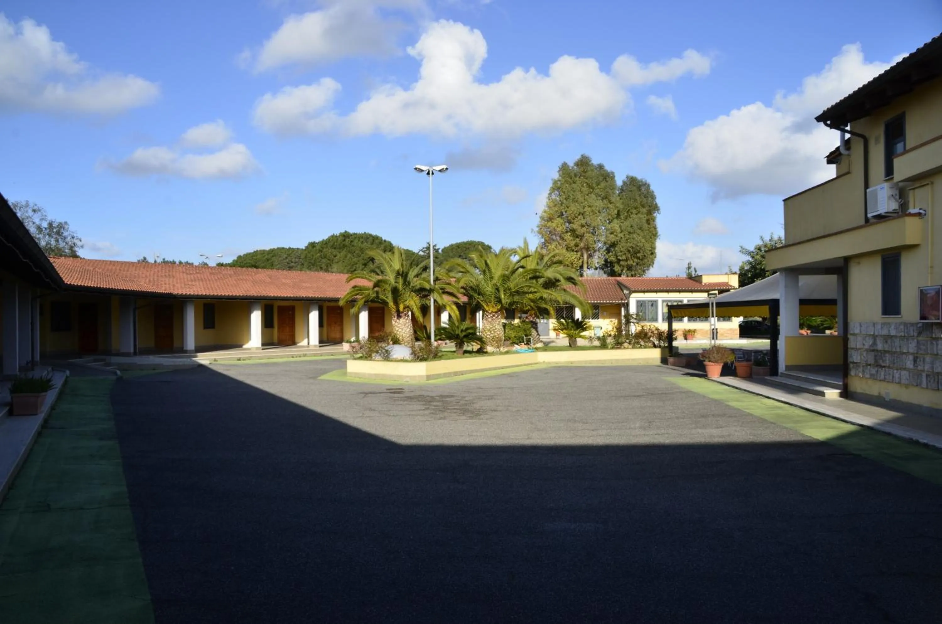 Patio, Property Building in Complesso L'Oasi