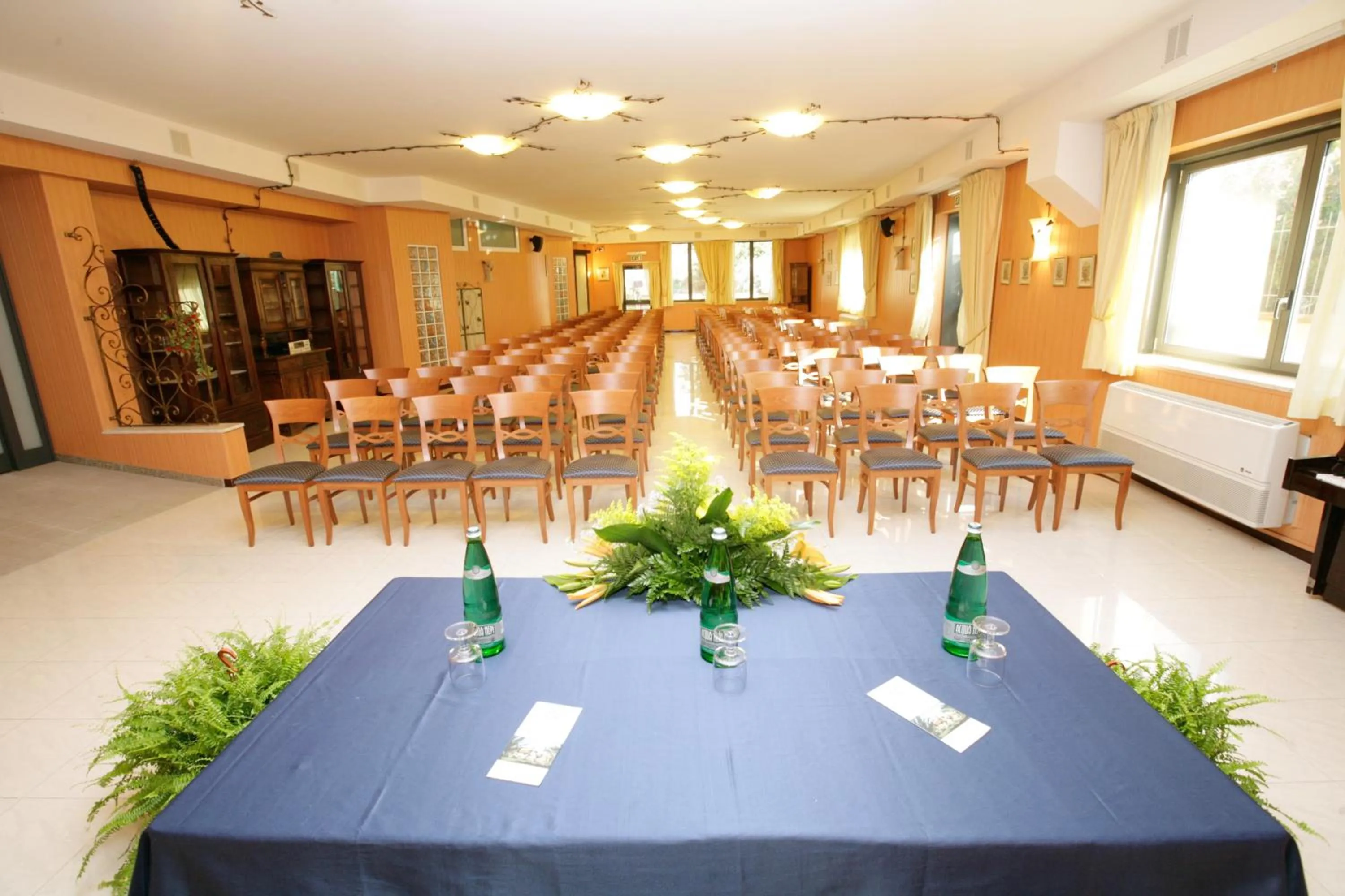 Business facilities, Business Area/Conference Room in Complesso L'Oasi