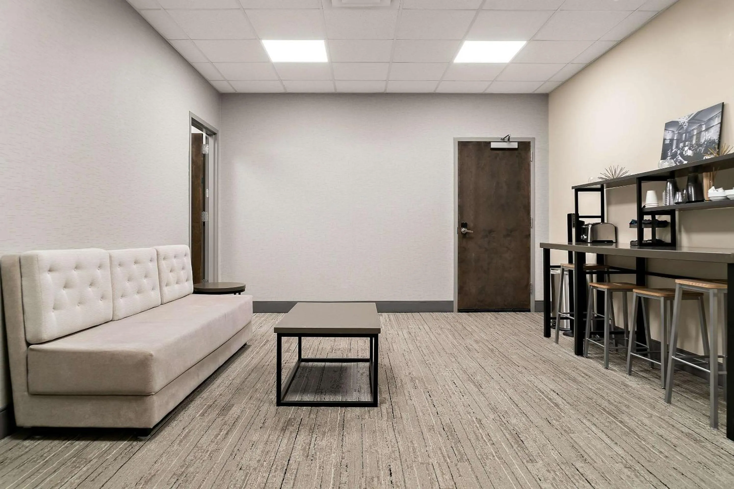 Meeting/conference room in CityFlatsHotel - Port Huron, an Ascend Collection Hotel