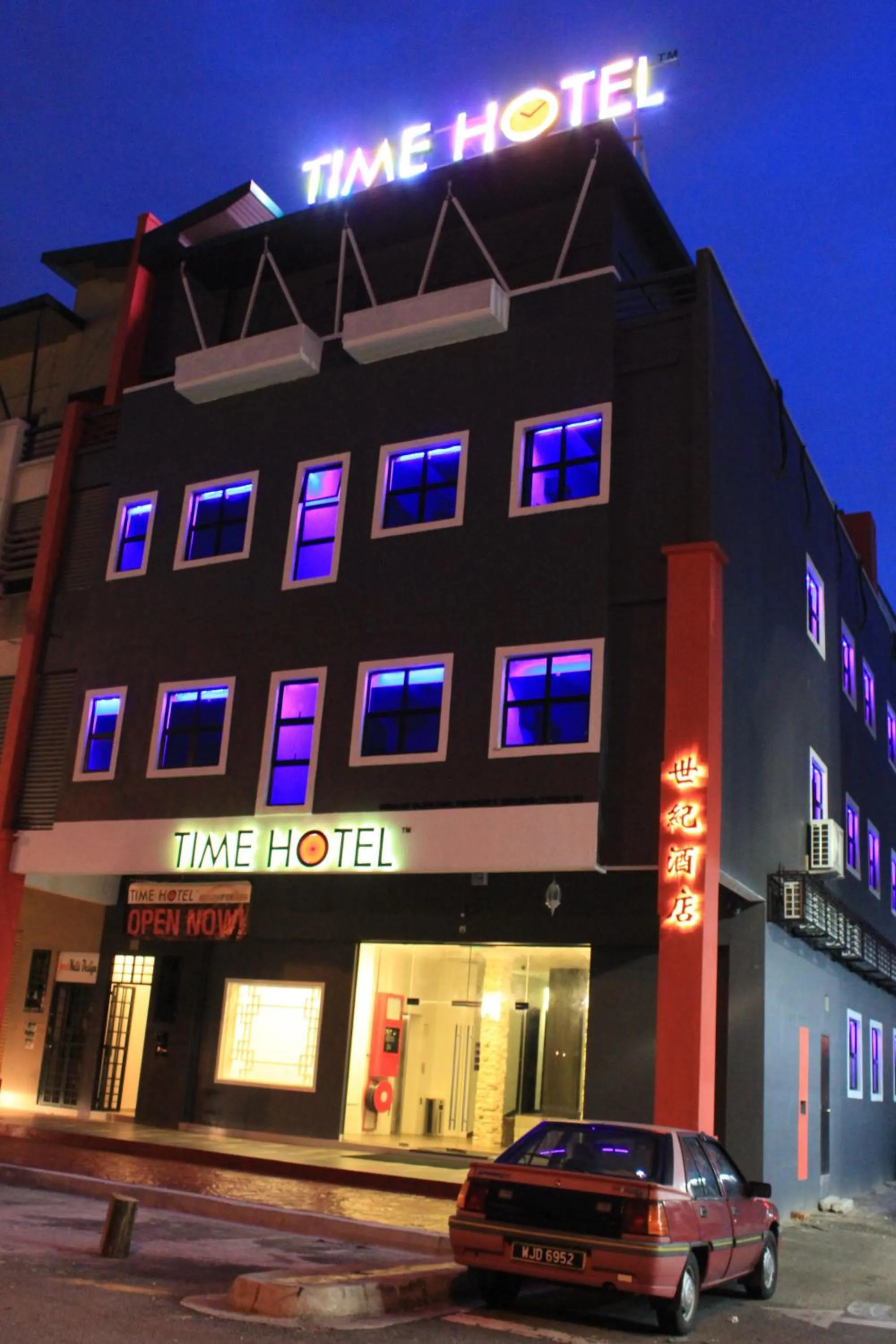 Night in Time Hotel Sunway