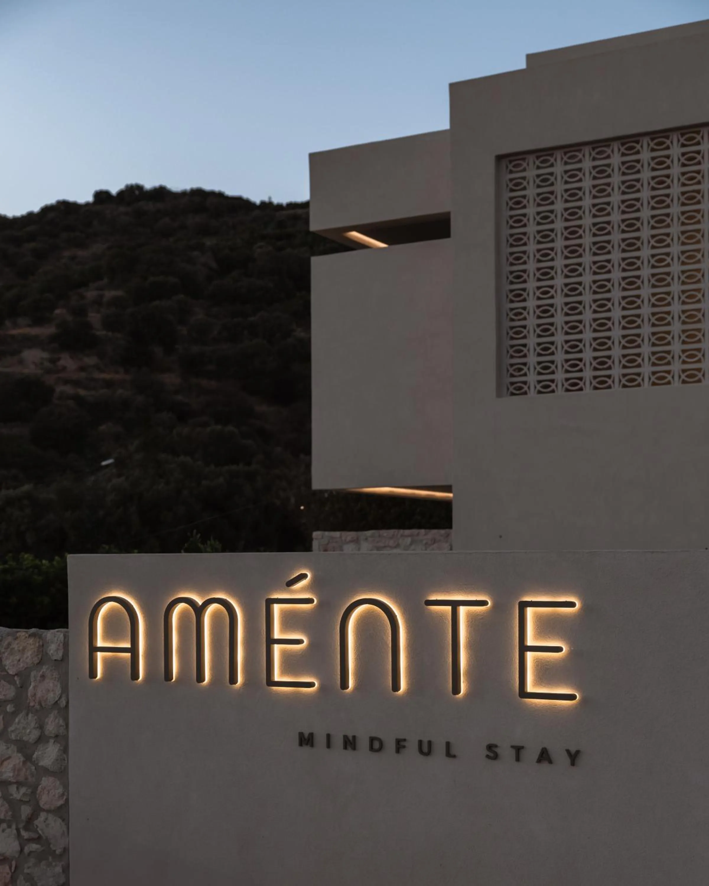 Facade/entrance in AMÉNTE Mindful Stay