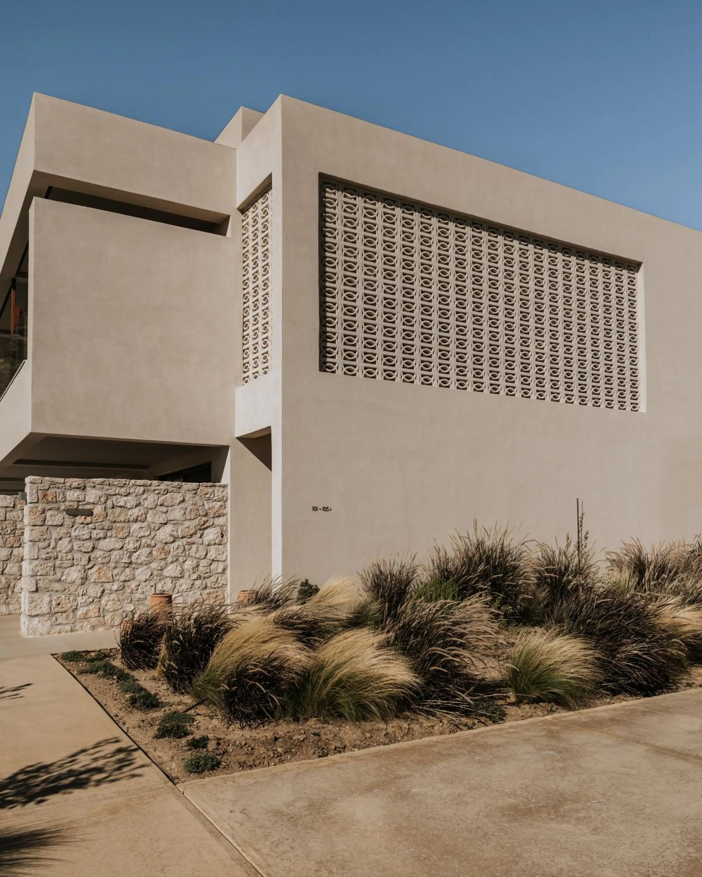 Property building in AMÉNTE Mindful Stay