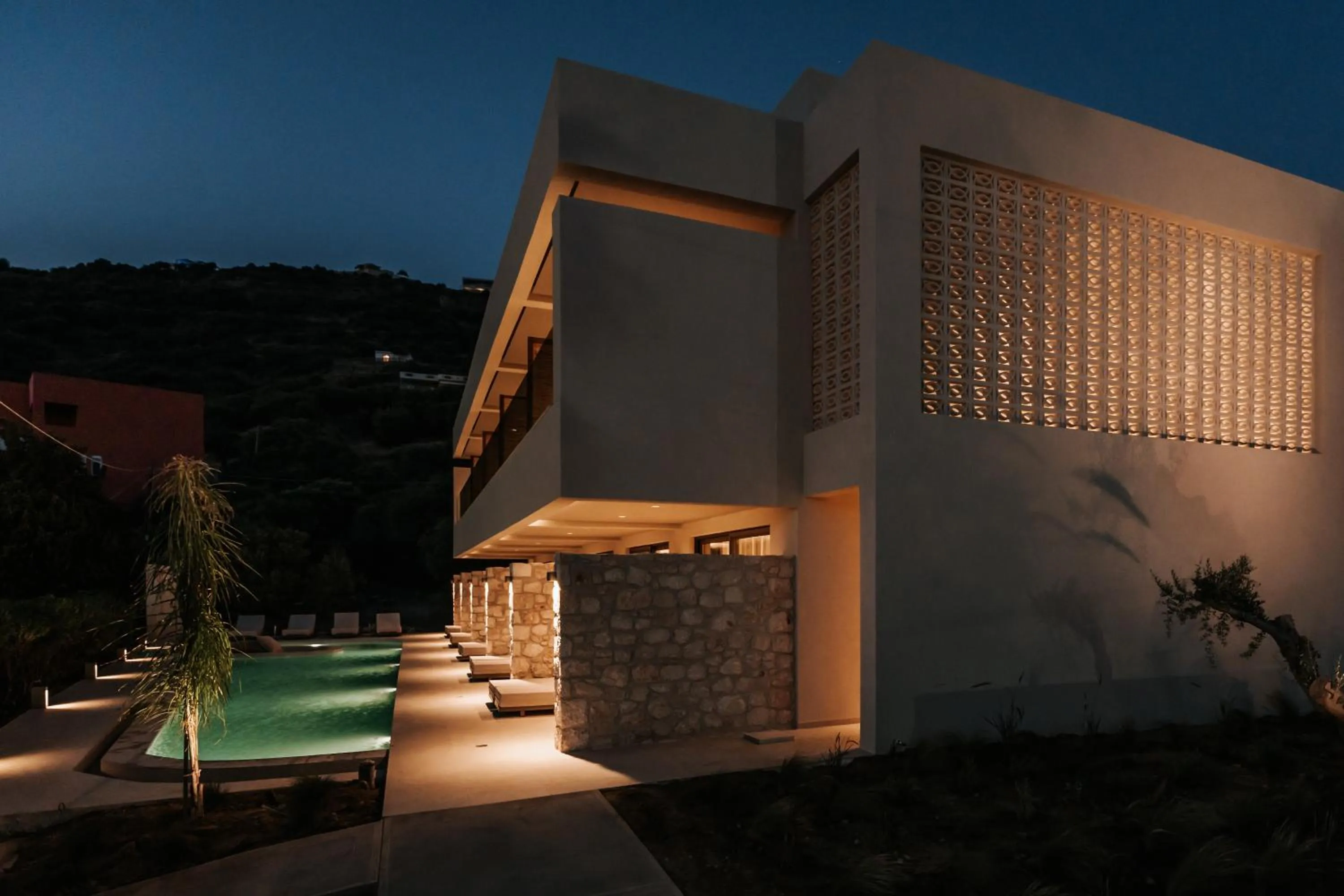 Property building in AMÉNTE Mindful Stay