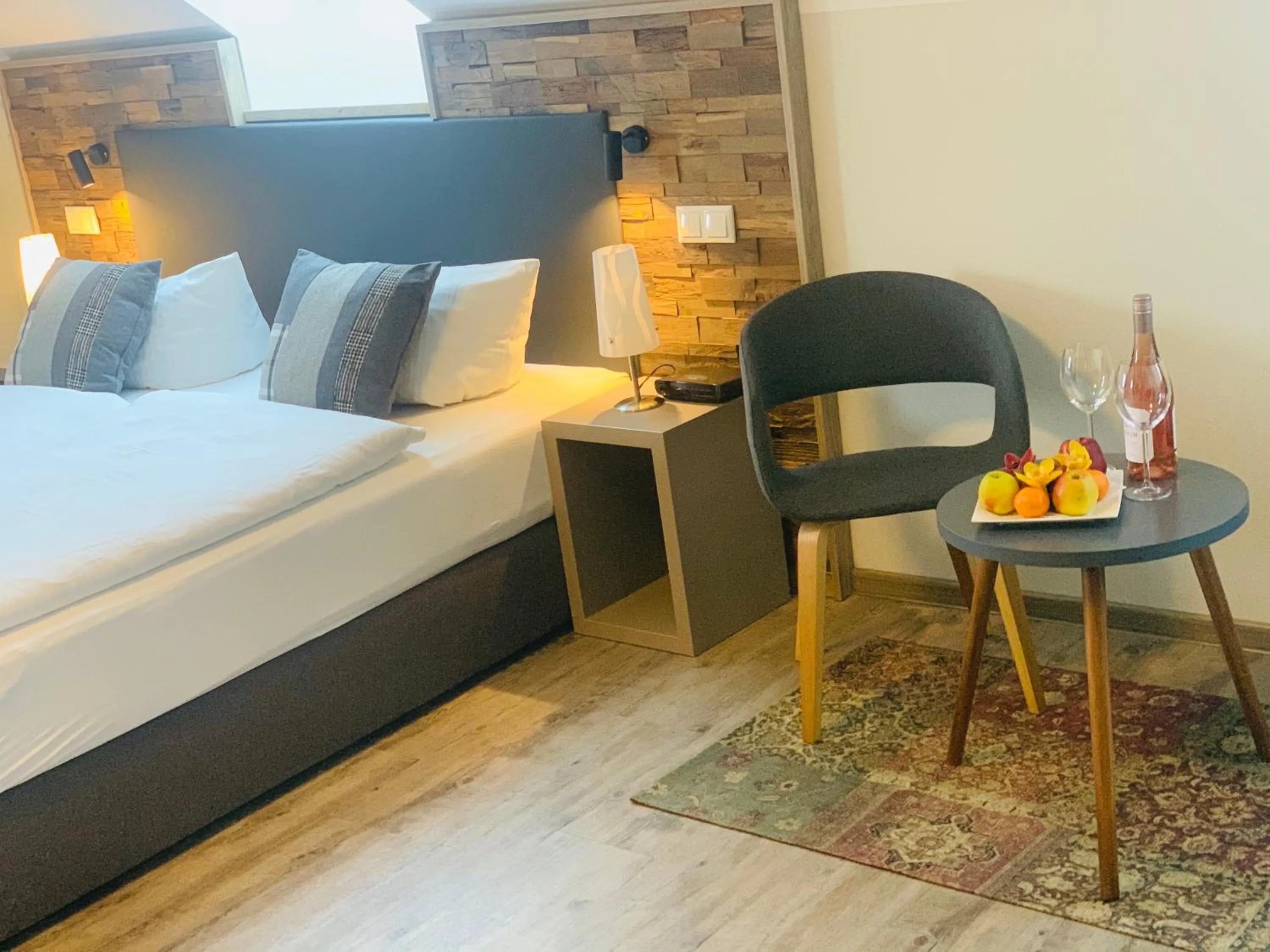 Photo of the whole room, Bed in Landhotel Zum Erbgericht