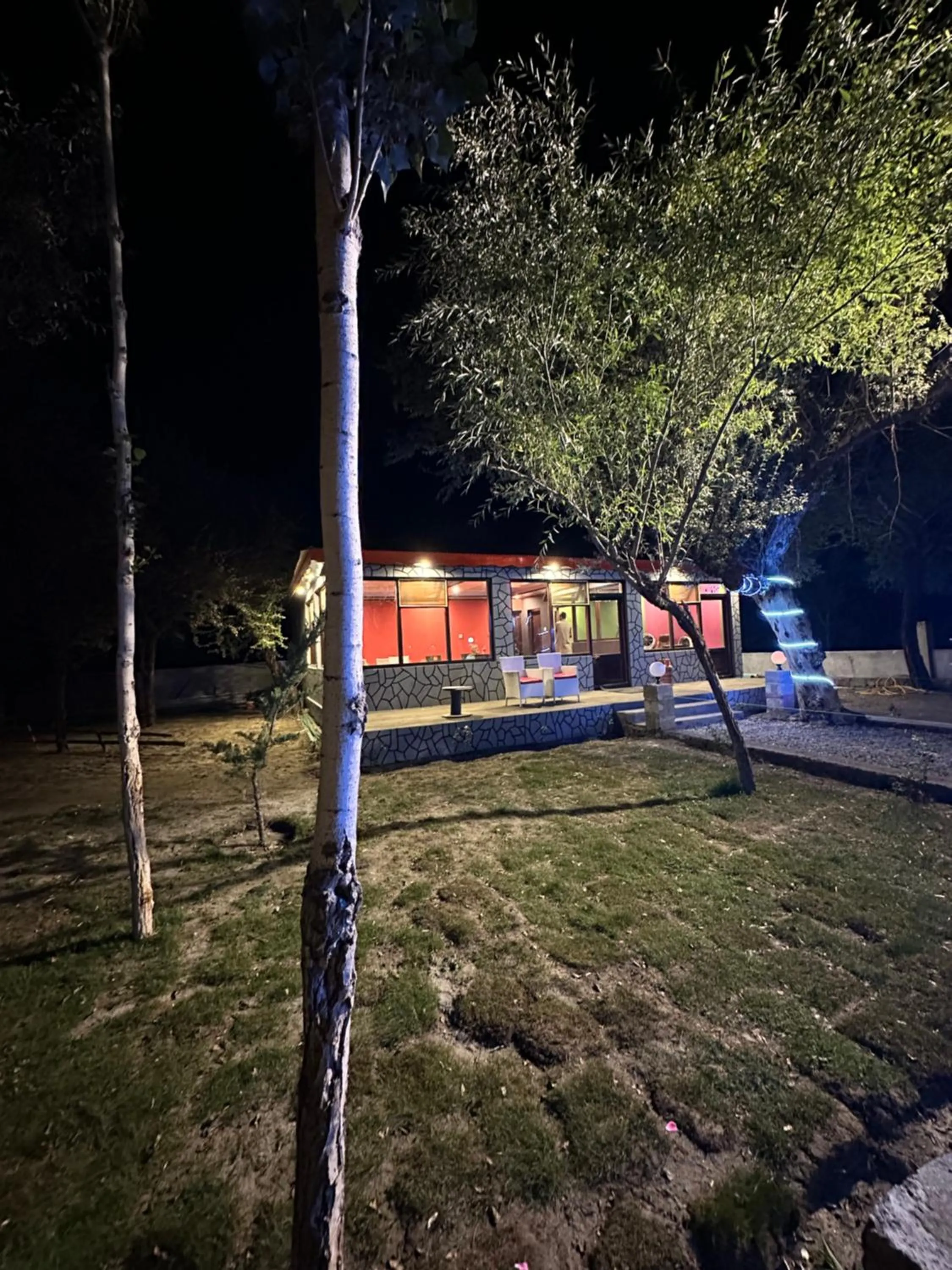 Restaurant/places to eat in MONTAGNA PODS,Best resort in skardu , Best Guest house In skardu