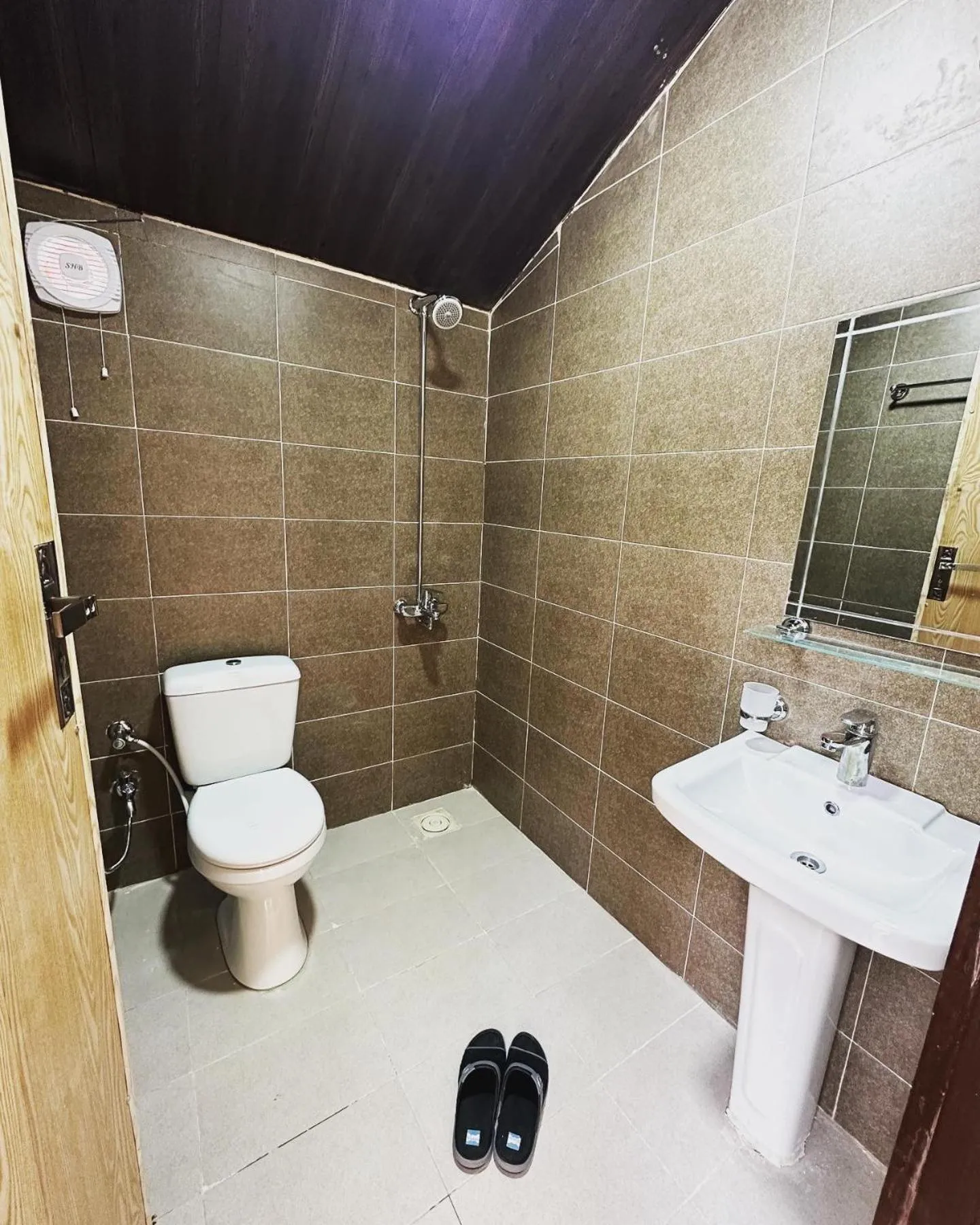 Bathroom in MONTAGNA PODS,Best resort in skardu , Best Guest house In skardu