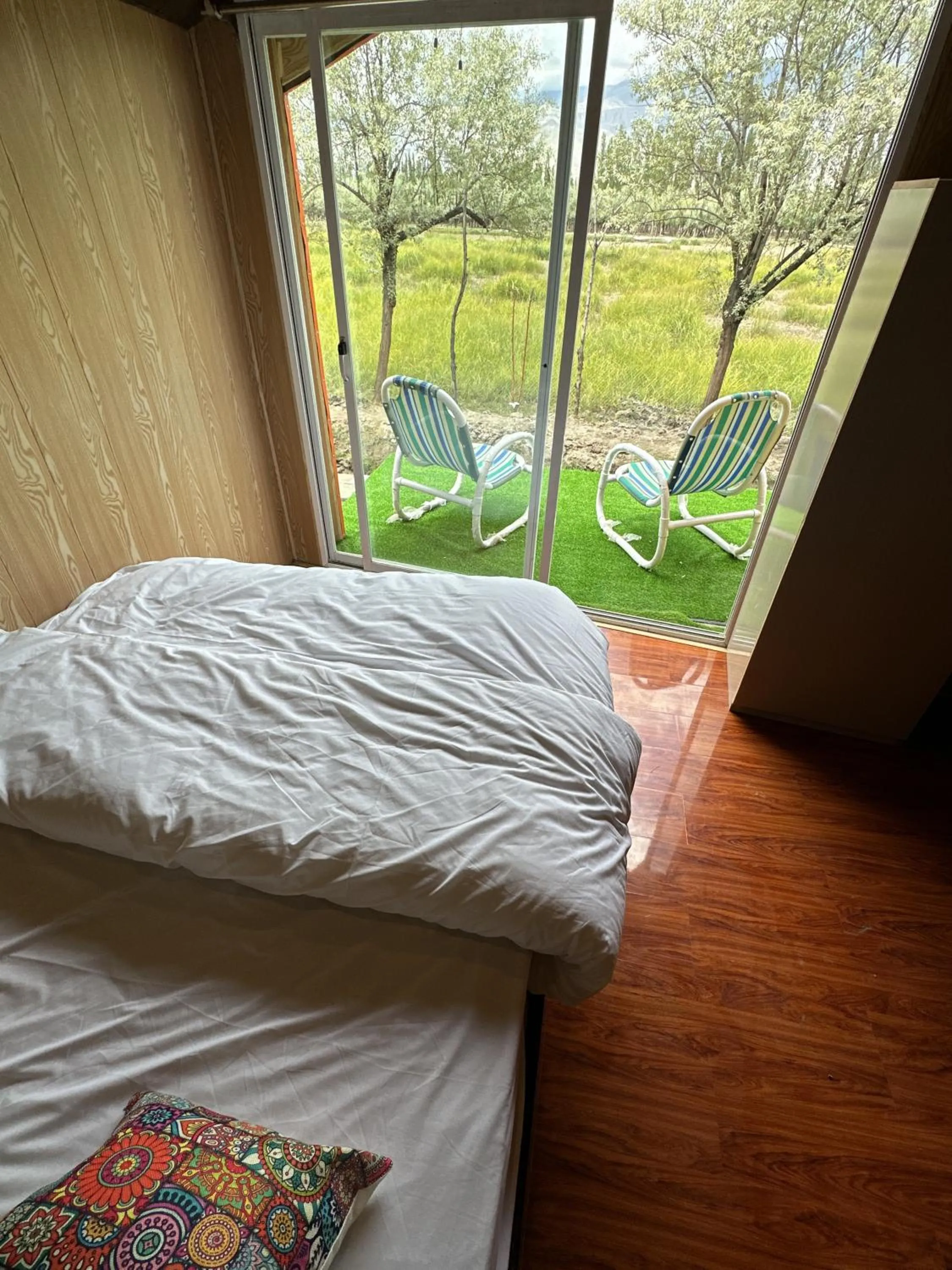 Natural landscape, Bed in MONTAGNA PODS,Best resort in skardu , Best Guest house In skardu
