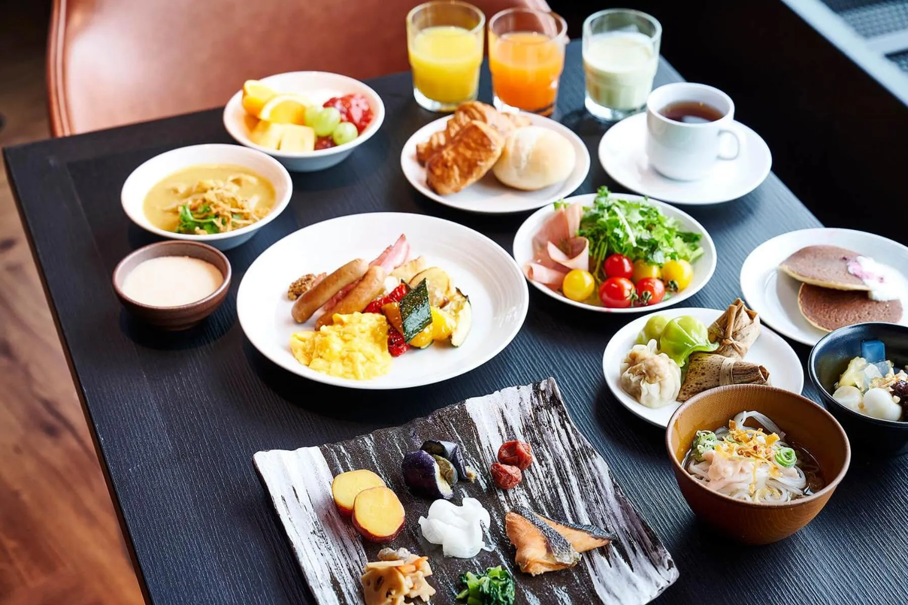 Restaurant/places to eat in Hotel Metropolitan Tokyo Haneda