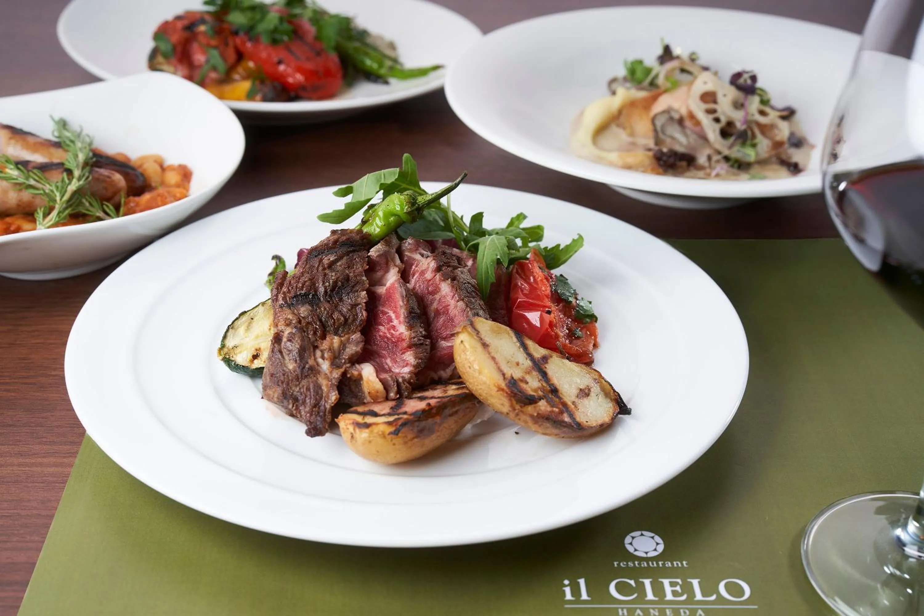 Restaurant/places to eat in Hotel Metropolitan Tokyo Haneda