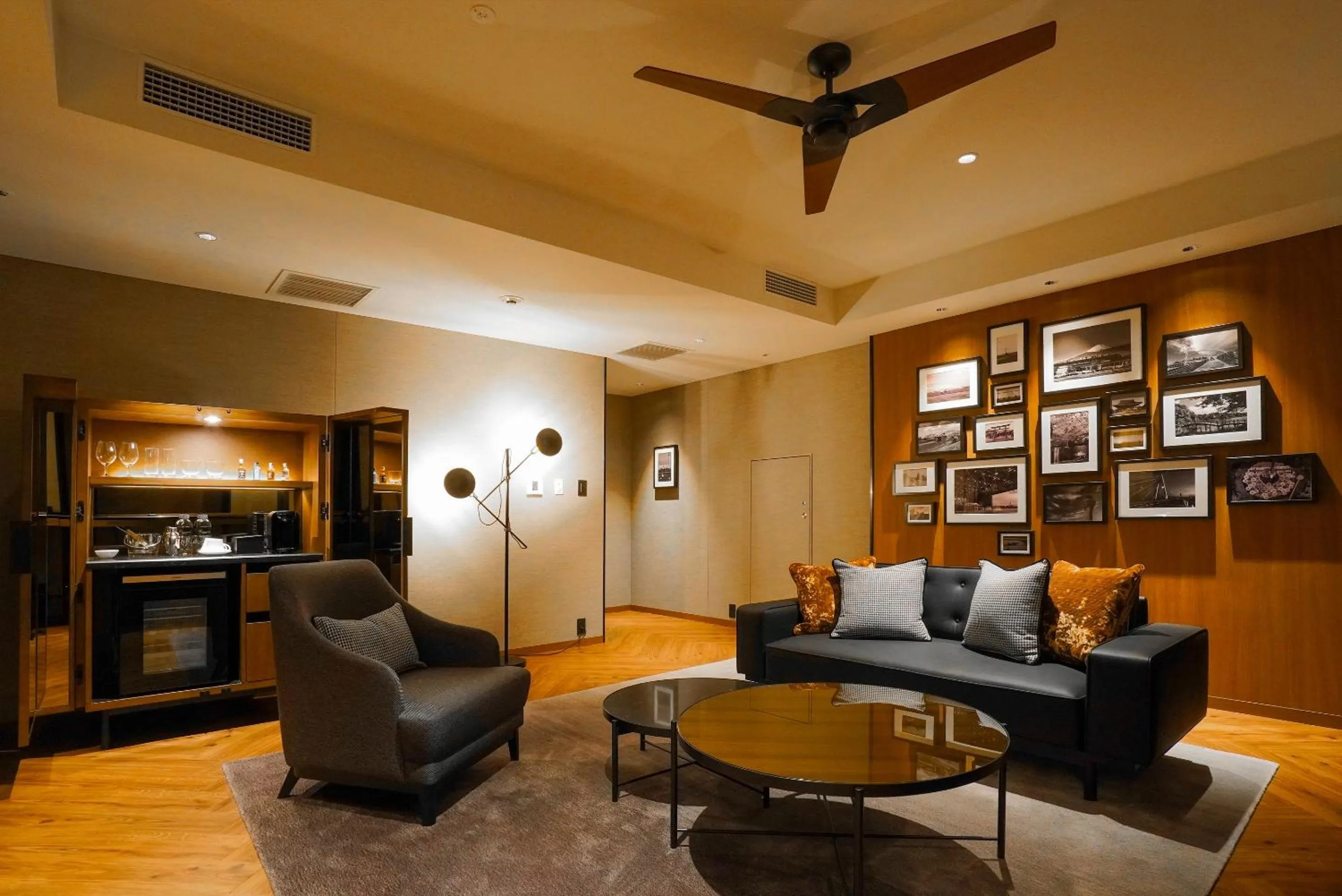 Seating area in Hotel Metropolitan Tokyo Haneda
