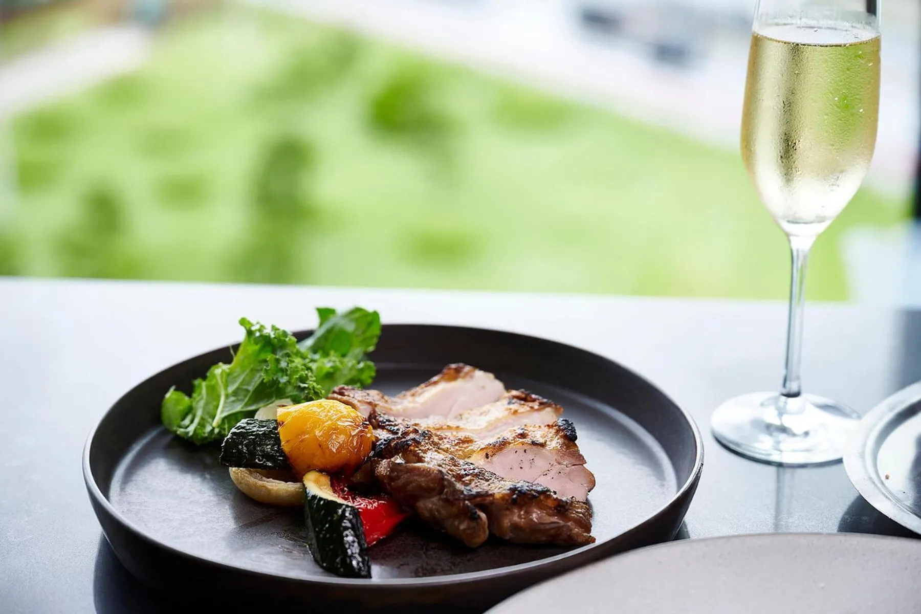 Restaurant/places to eat in Hotel Metropolitan Tokyo Haneda