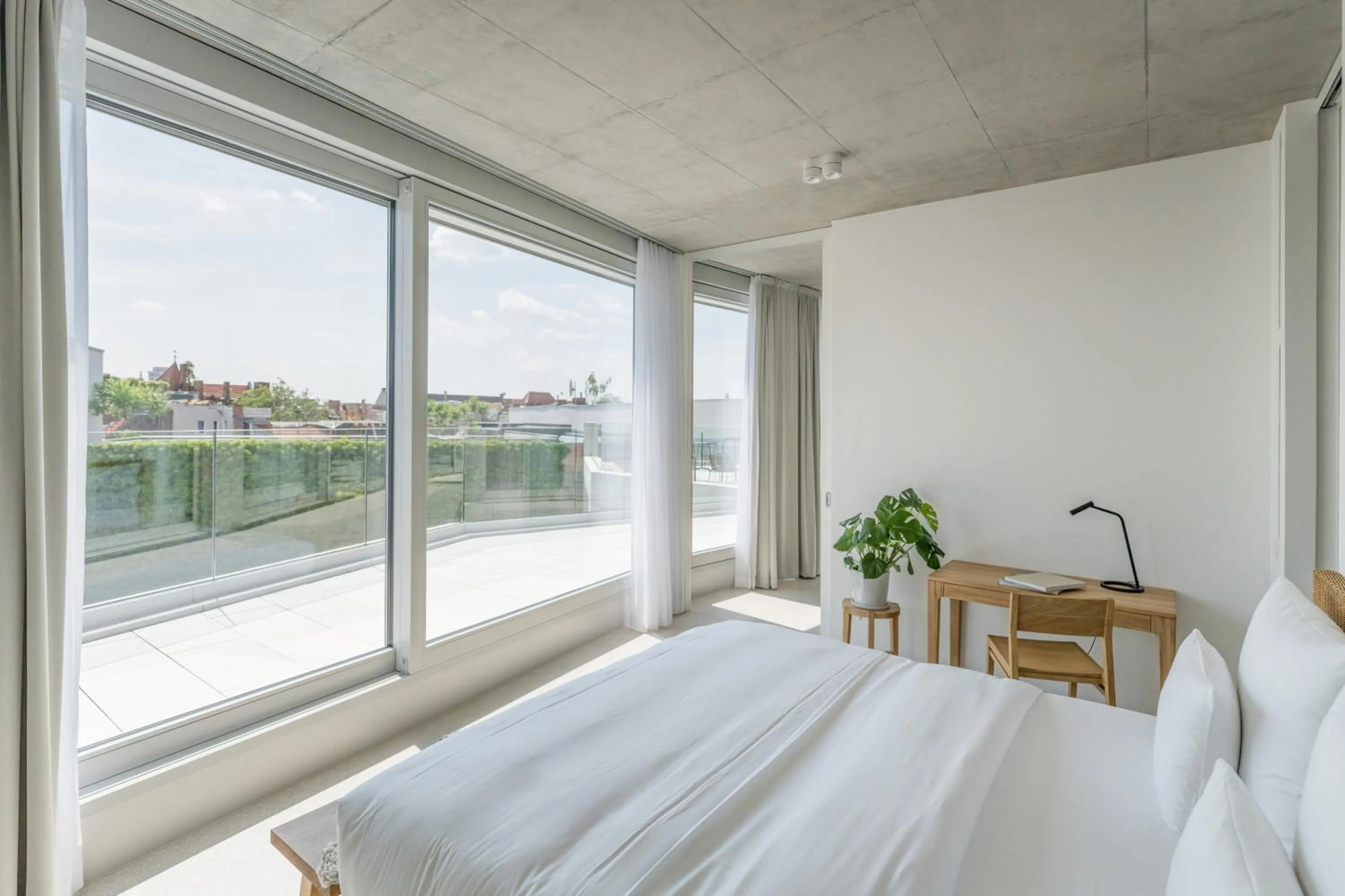 Bed in Carlotta Apartments