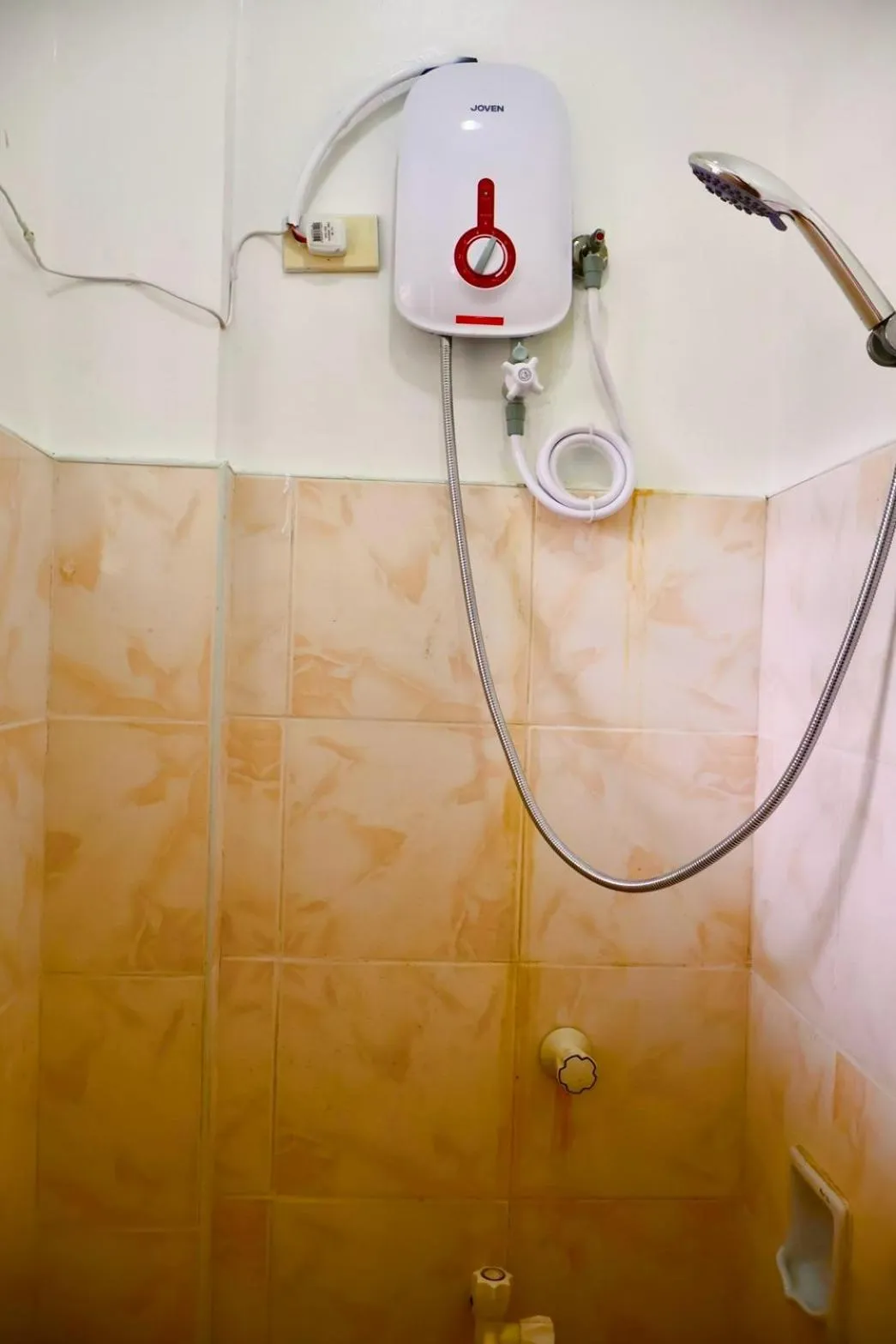 Shower in CHIISAI NATSU RESORT