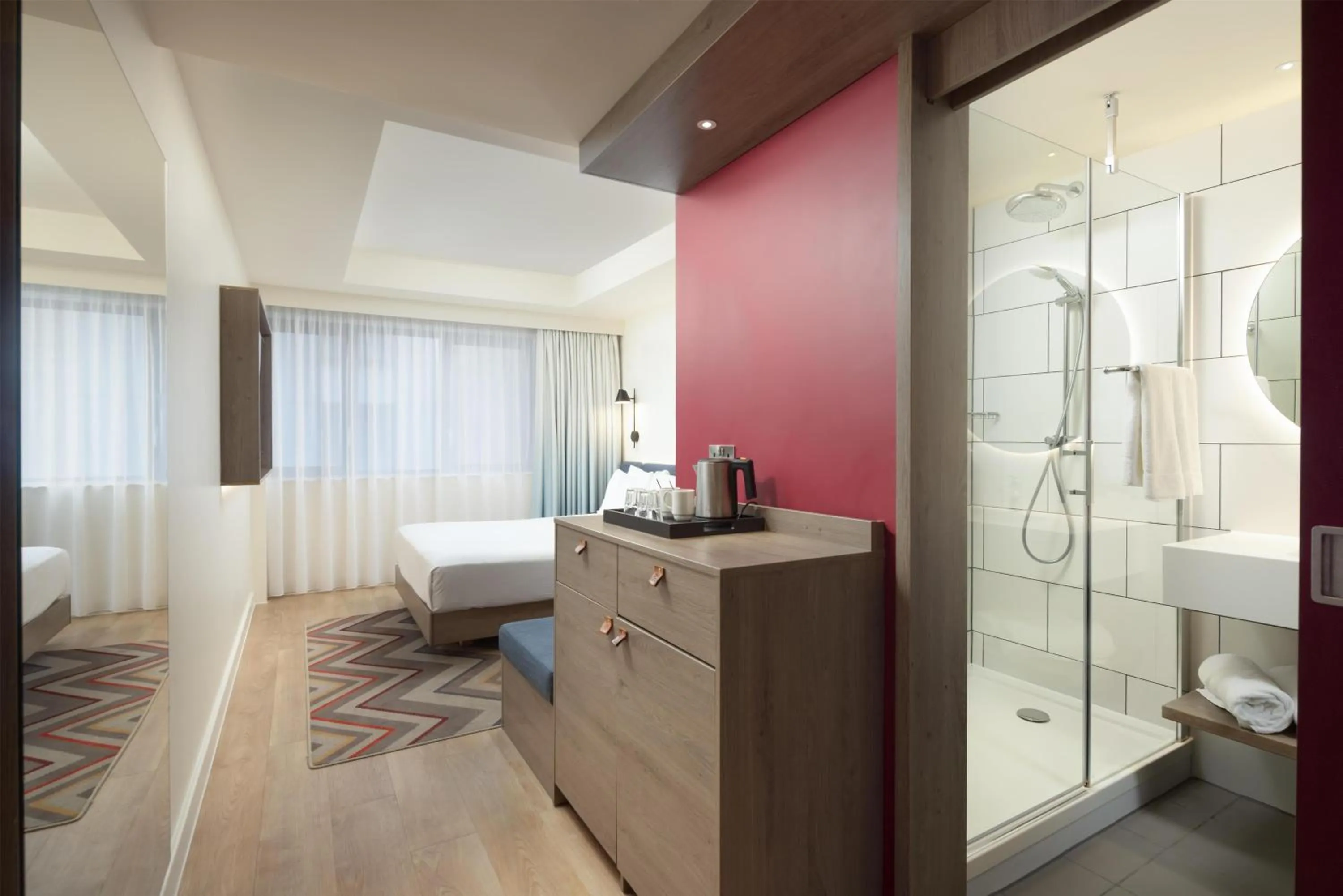 Bed in Hampton By Hilton London City