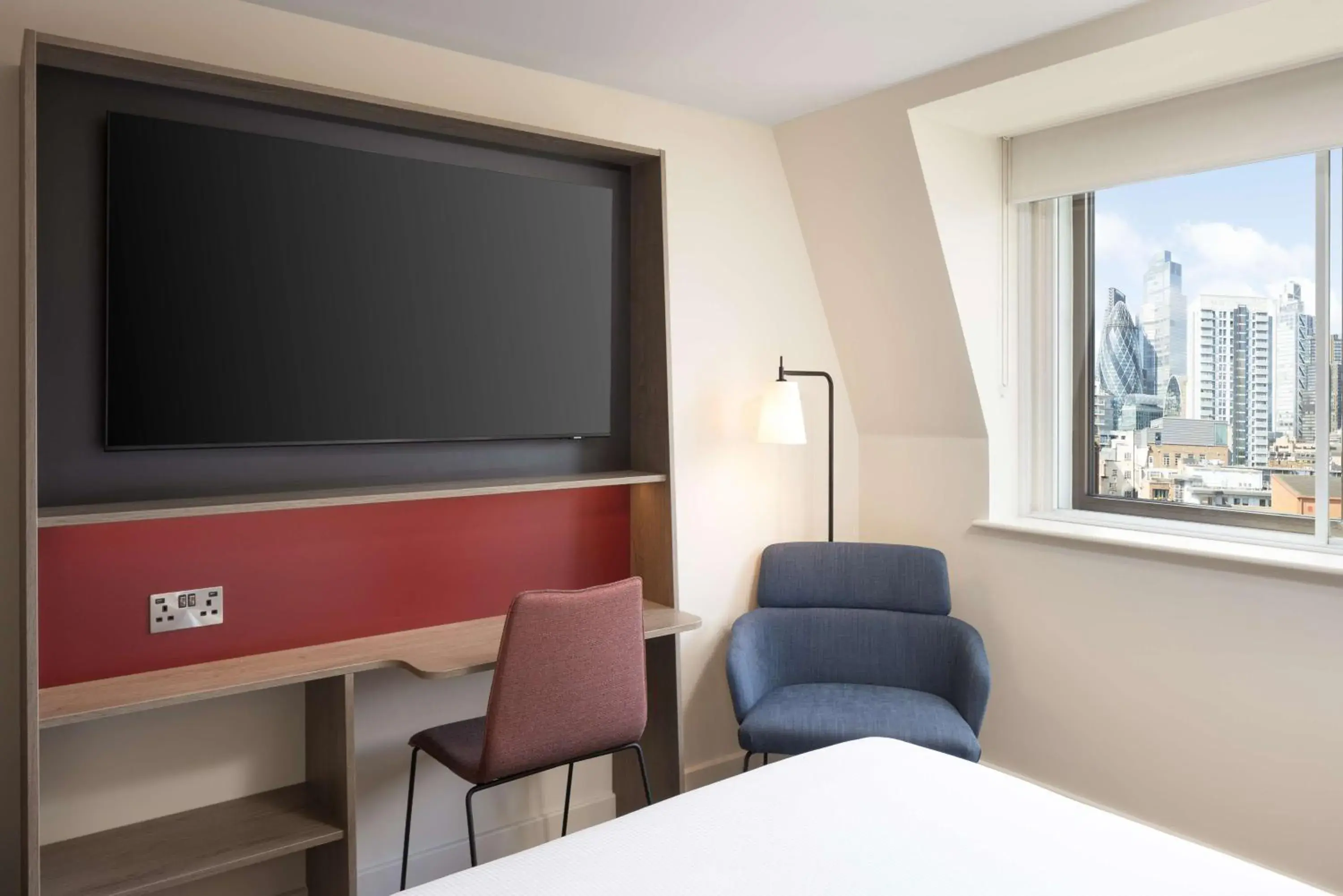 Bedroom, Bed in Hampton By Hilton London City Bedroom, Bed in Hampton By Hilton London City