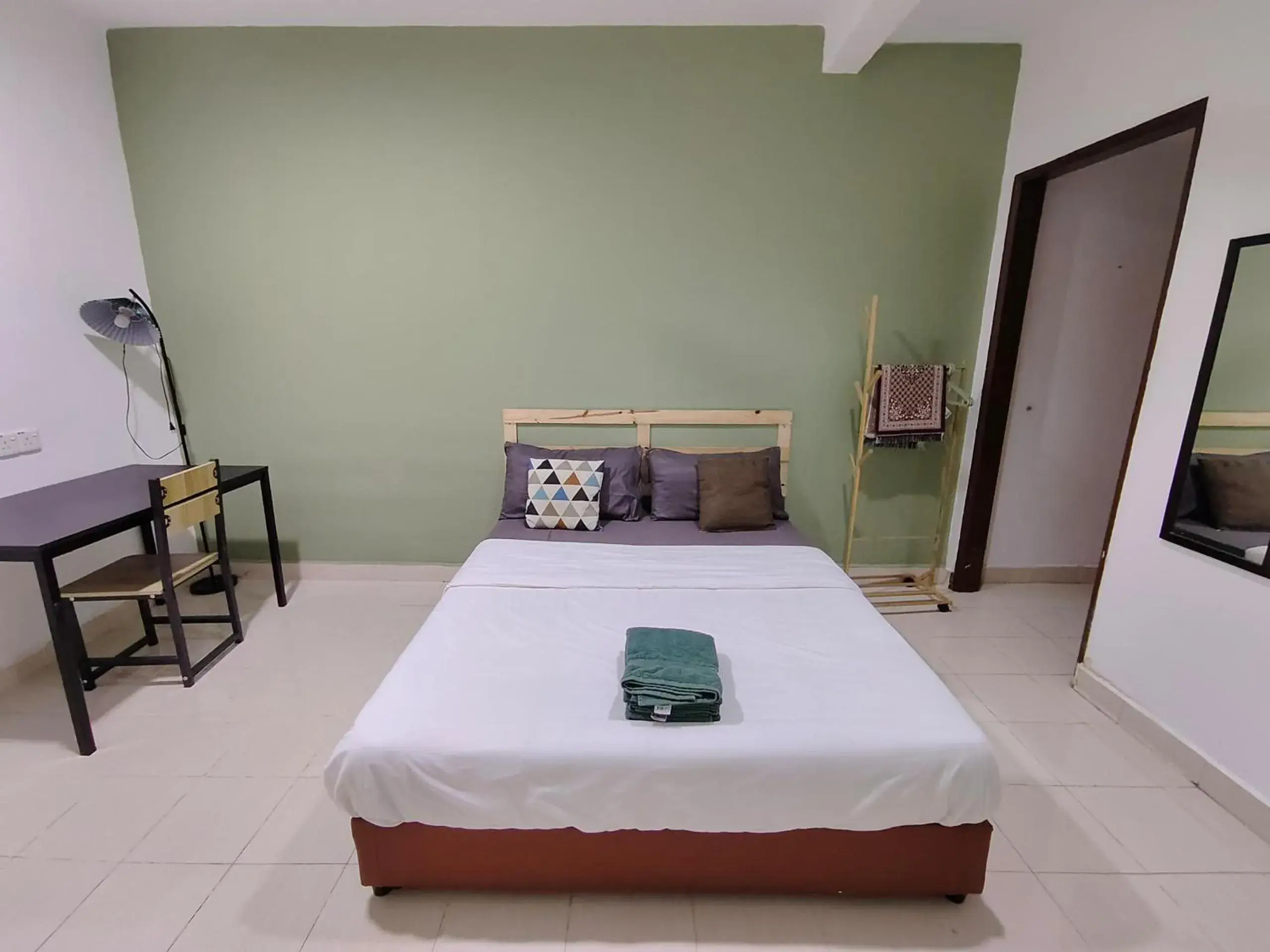 Bedroom, Bed in Suite Us Guesthouse Kubang Kerian Bedroom, Bed in Suite Us Guesthouse Kubang Kerian