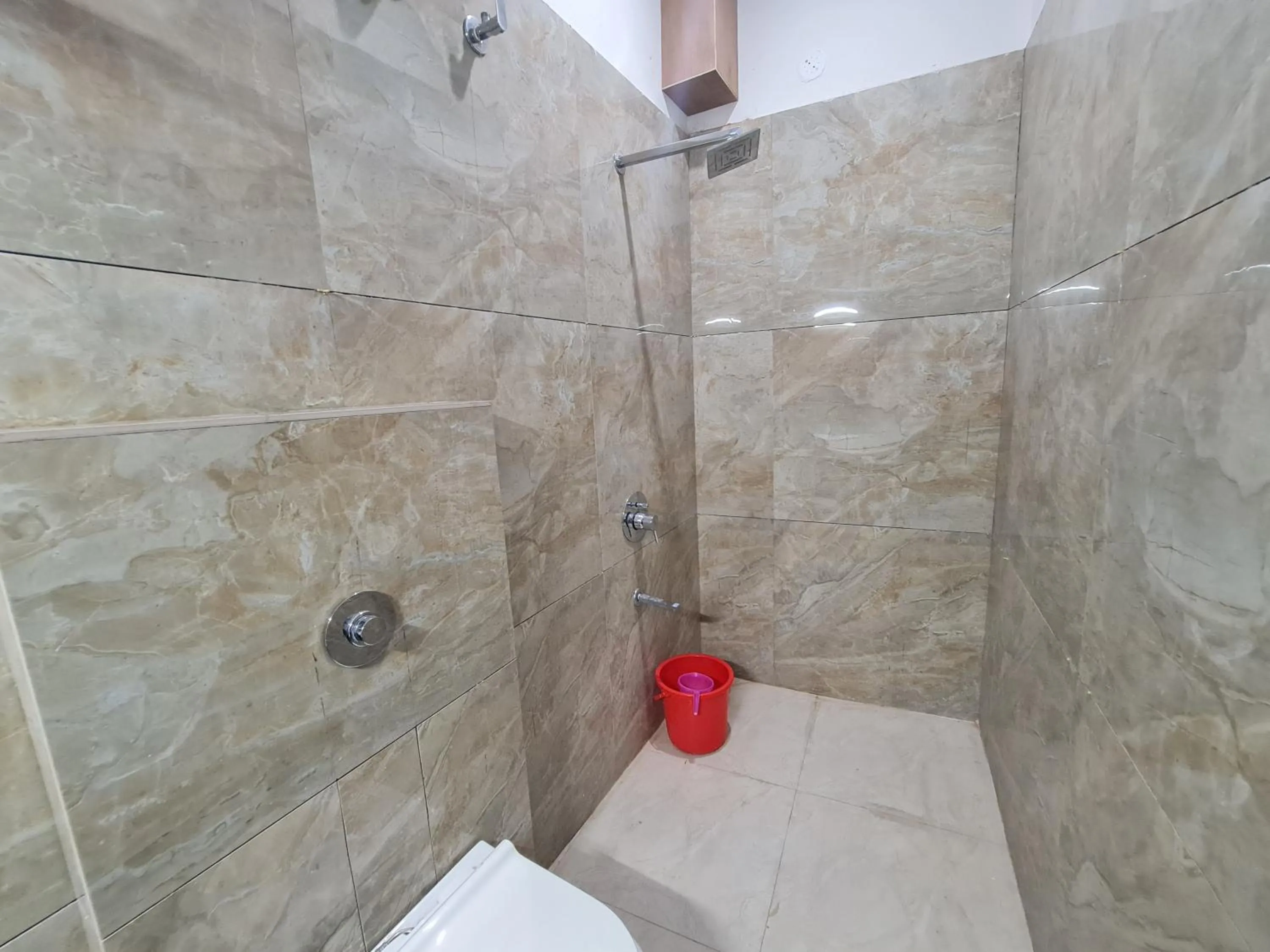 Shower in The Nalanda Heritage