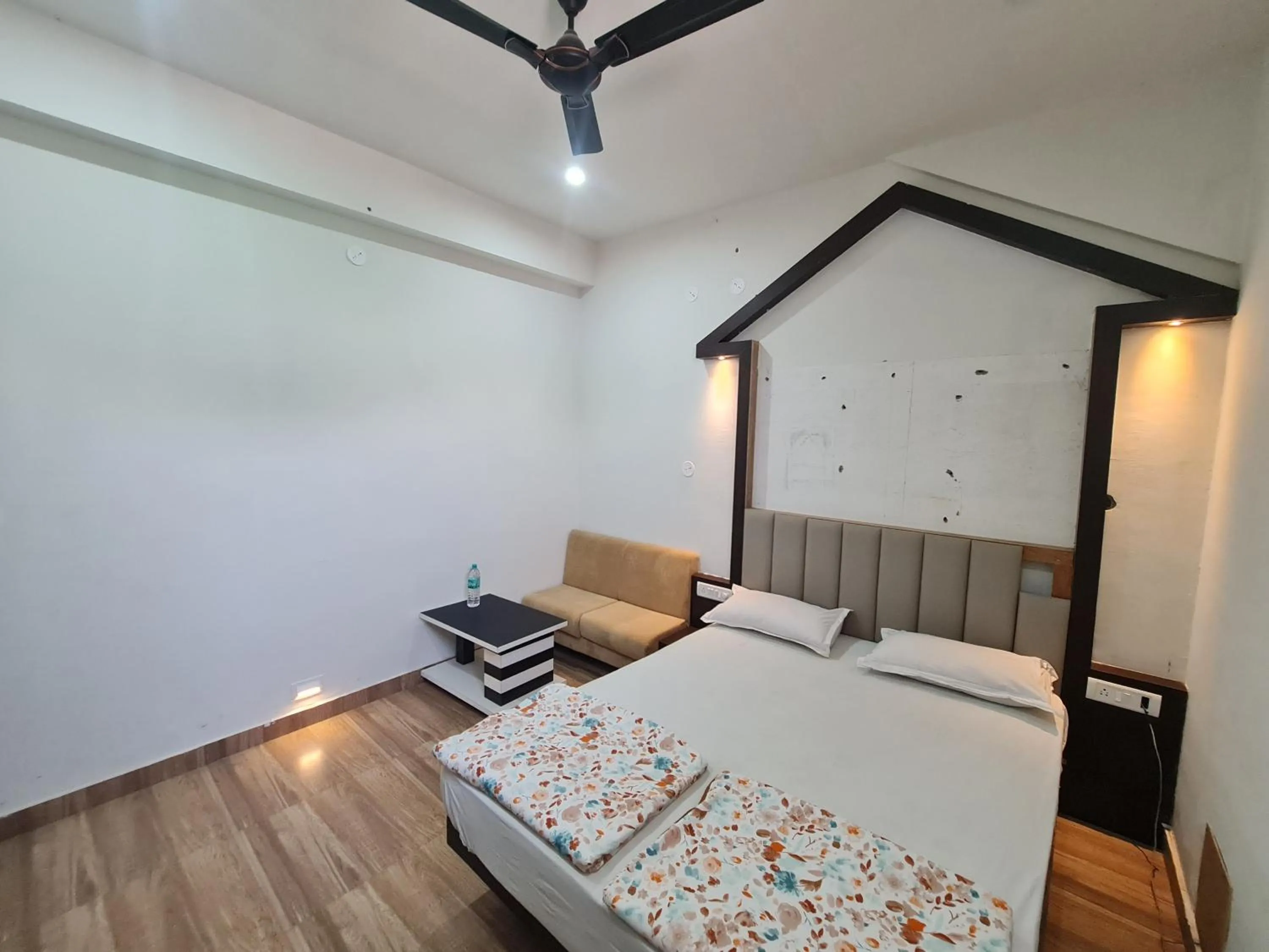 Bed in The Nalanda Heritage